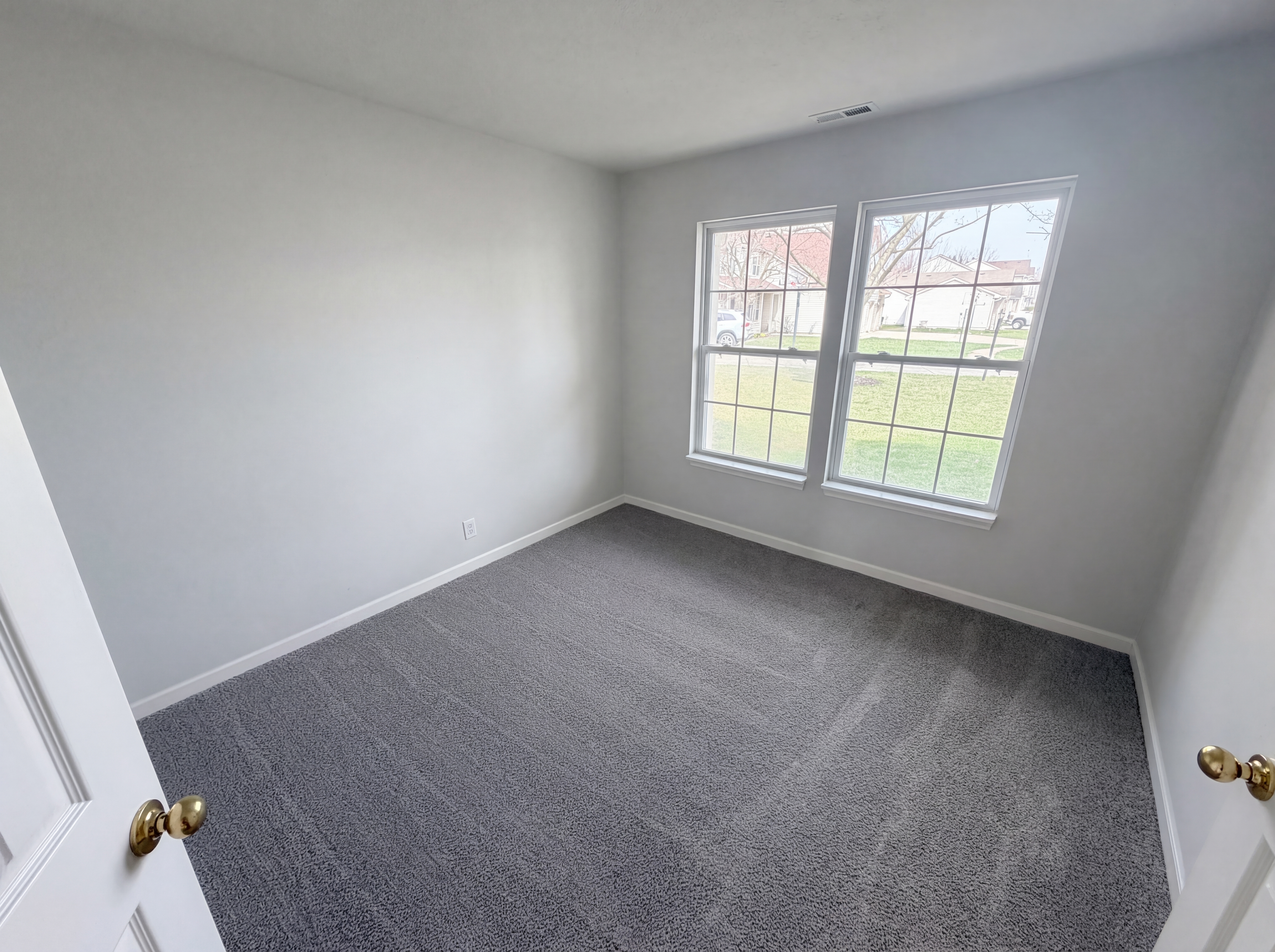 Photo 9 of 31 of 7910 Arvada Pl, Indianapolis, IN