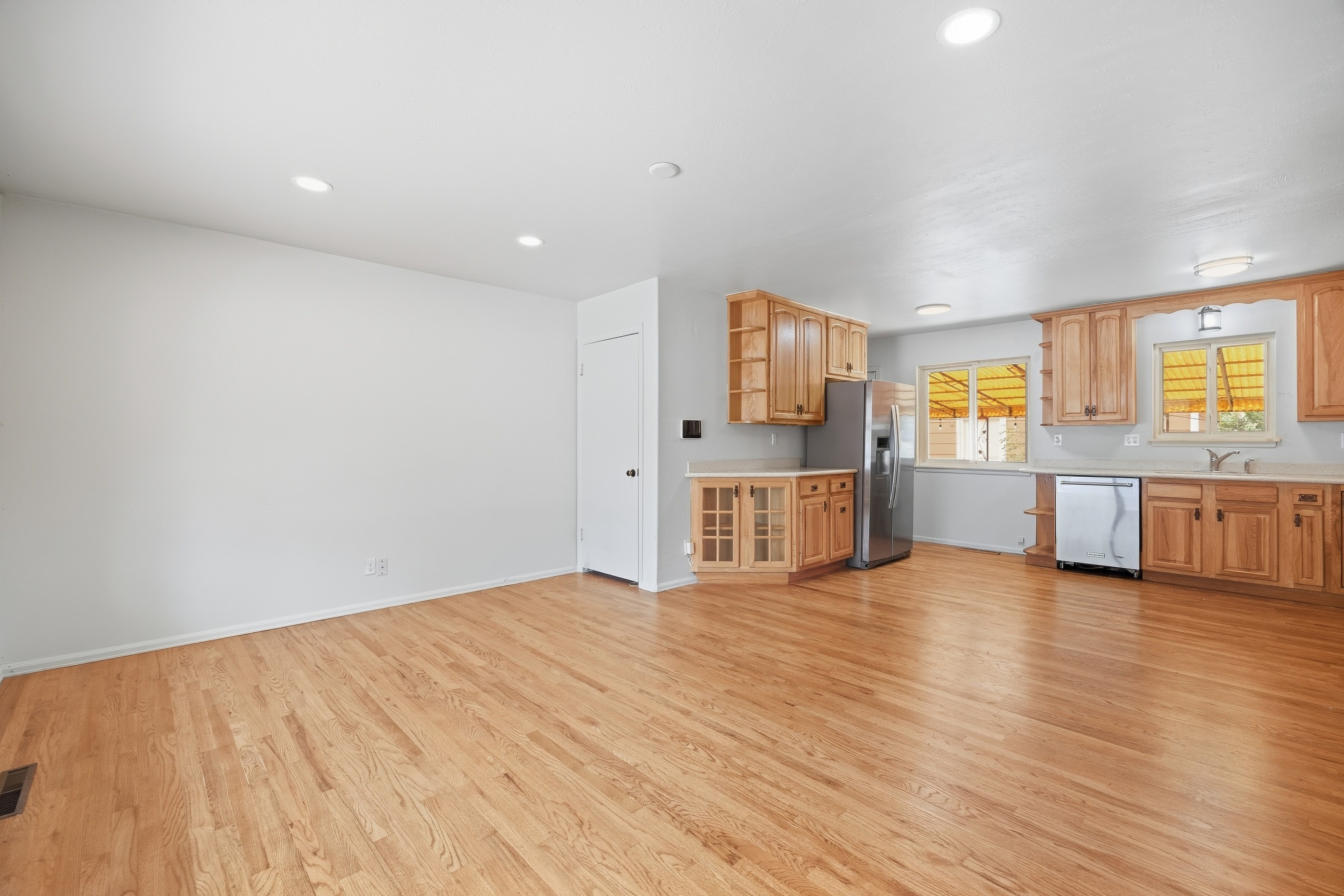 Photo 3 of 20 of 2826 Jon St, Colorado Springs, CO