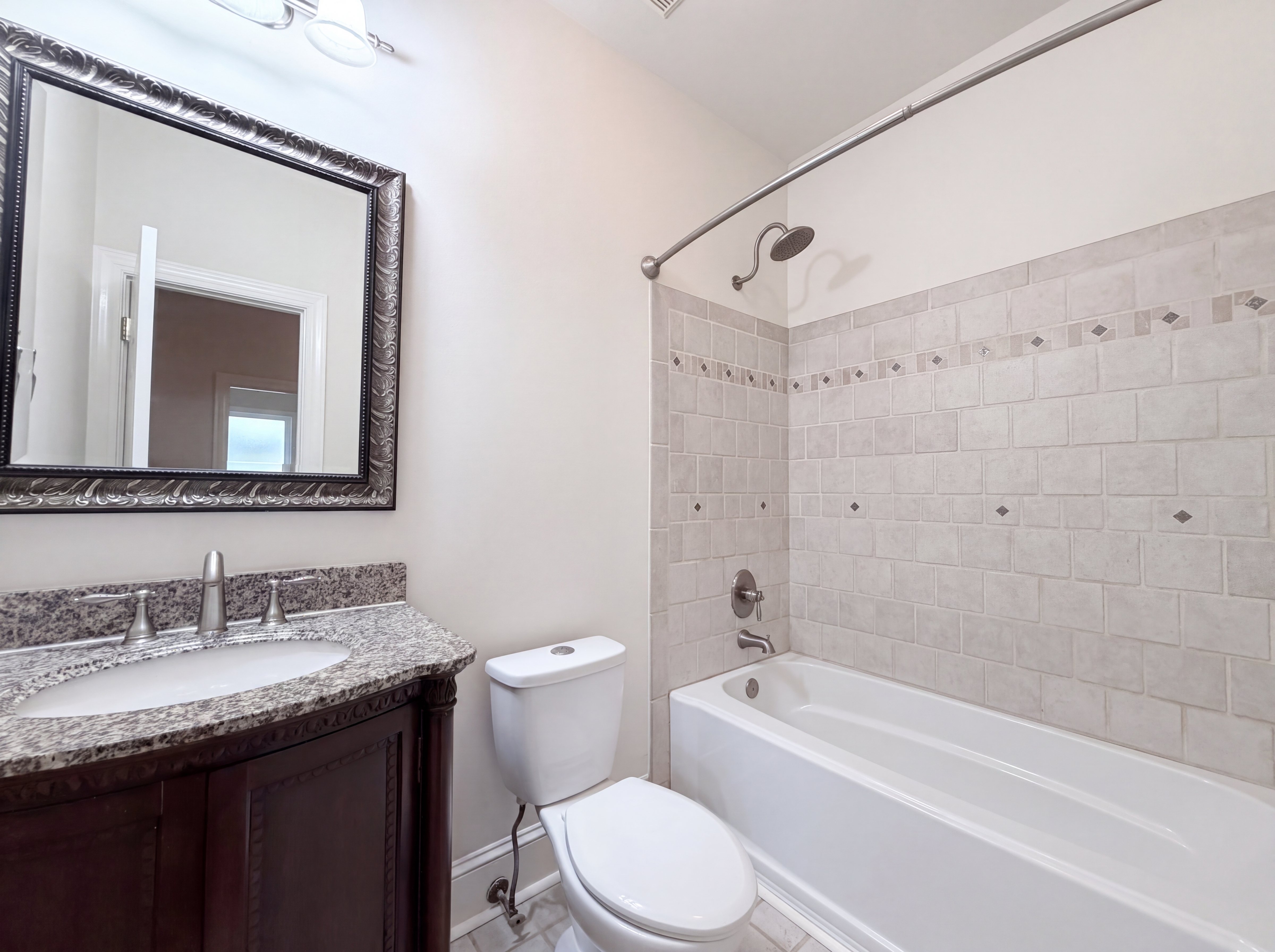 Photo 17 of 23 of 7906 Elphin Ct, Charlotte, NC