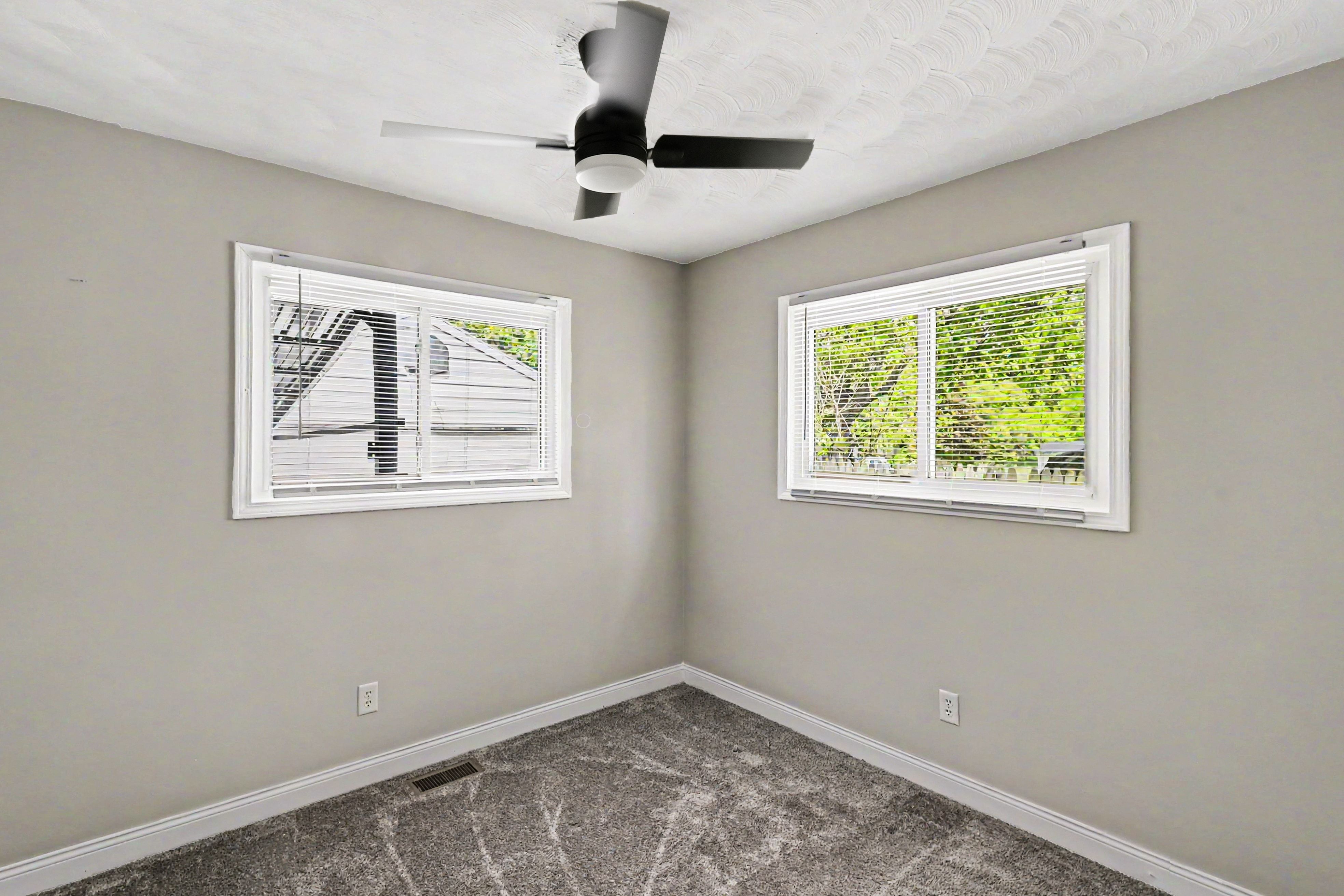 Photo 13 of 20 of 502 Carrier St, Lansing, MI