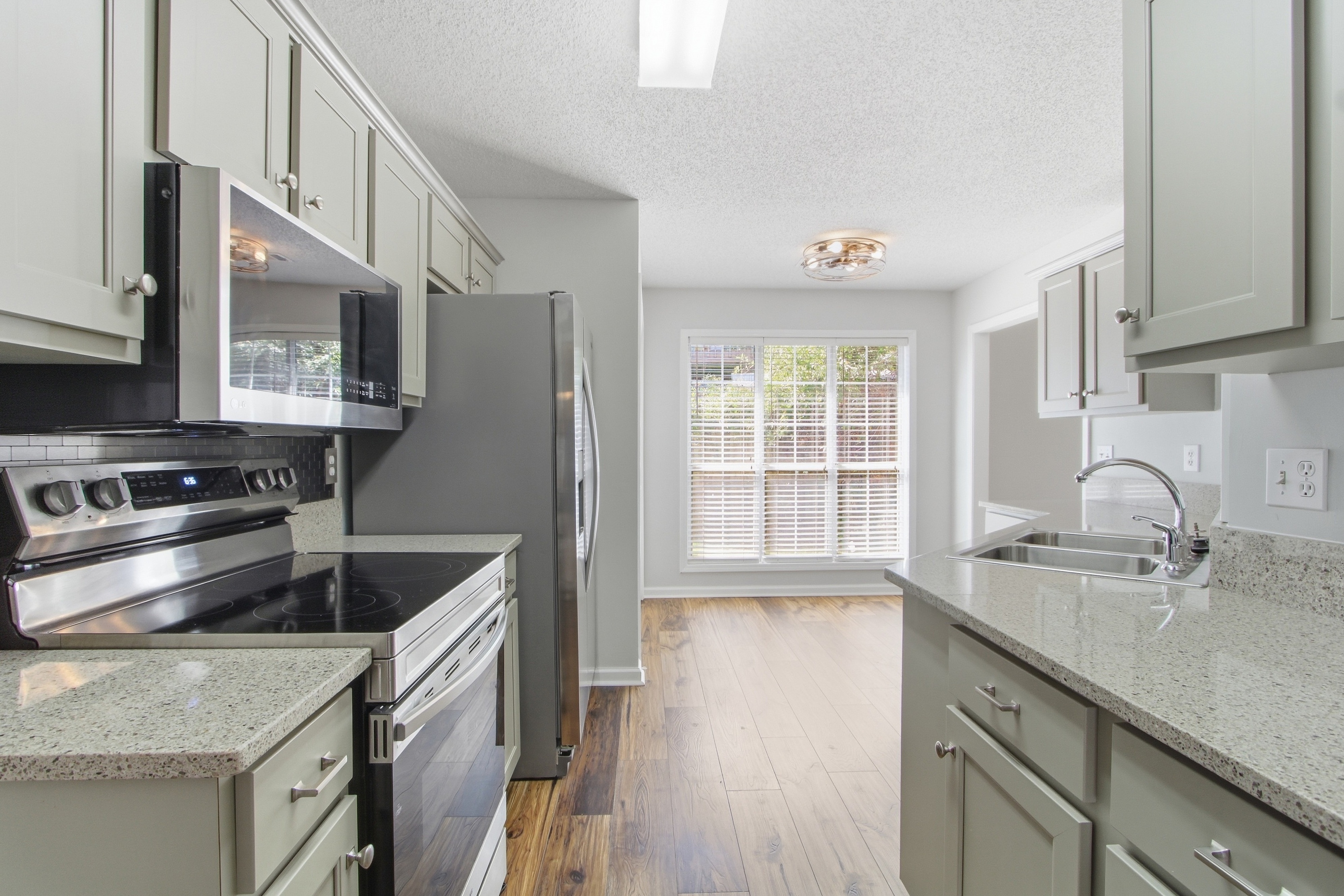Photo 12 of 28 of 3104 Baker Plantation Ct, Acworth, GA