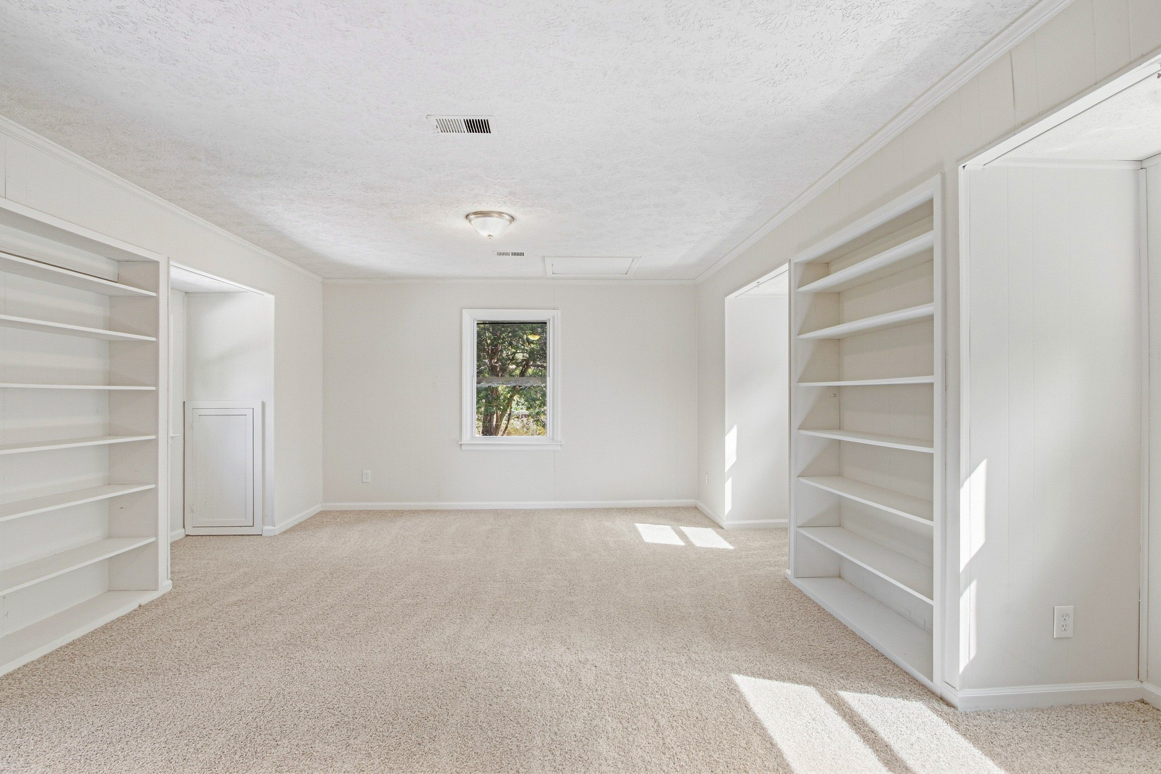 Photo 30 of 45 of 2215 Angela Dr SW, Lilburn, GA