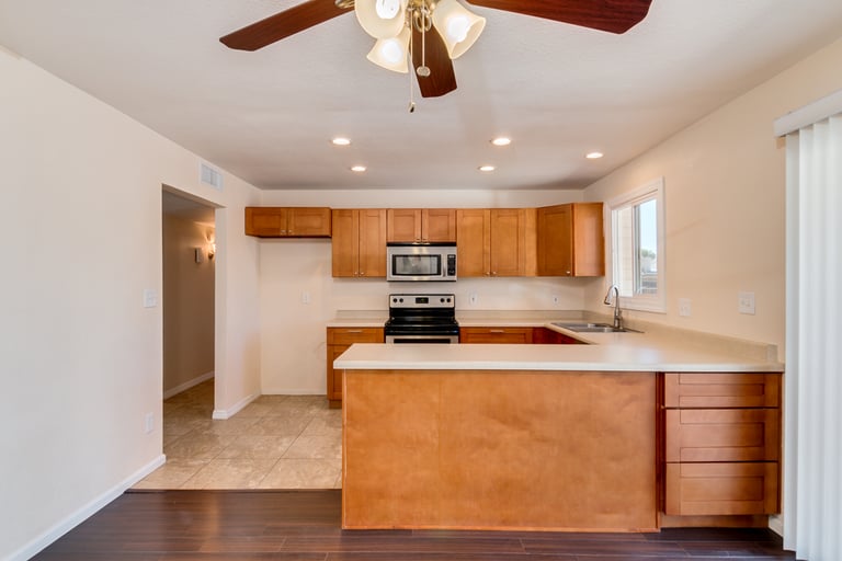 Photo 6 of 24 - 1344 N Chandler Cir, Chandler, AZ 85225