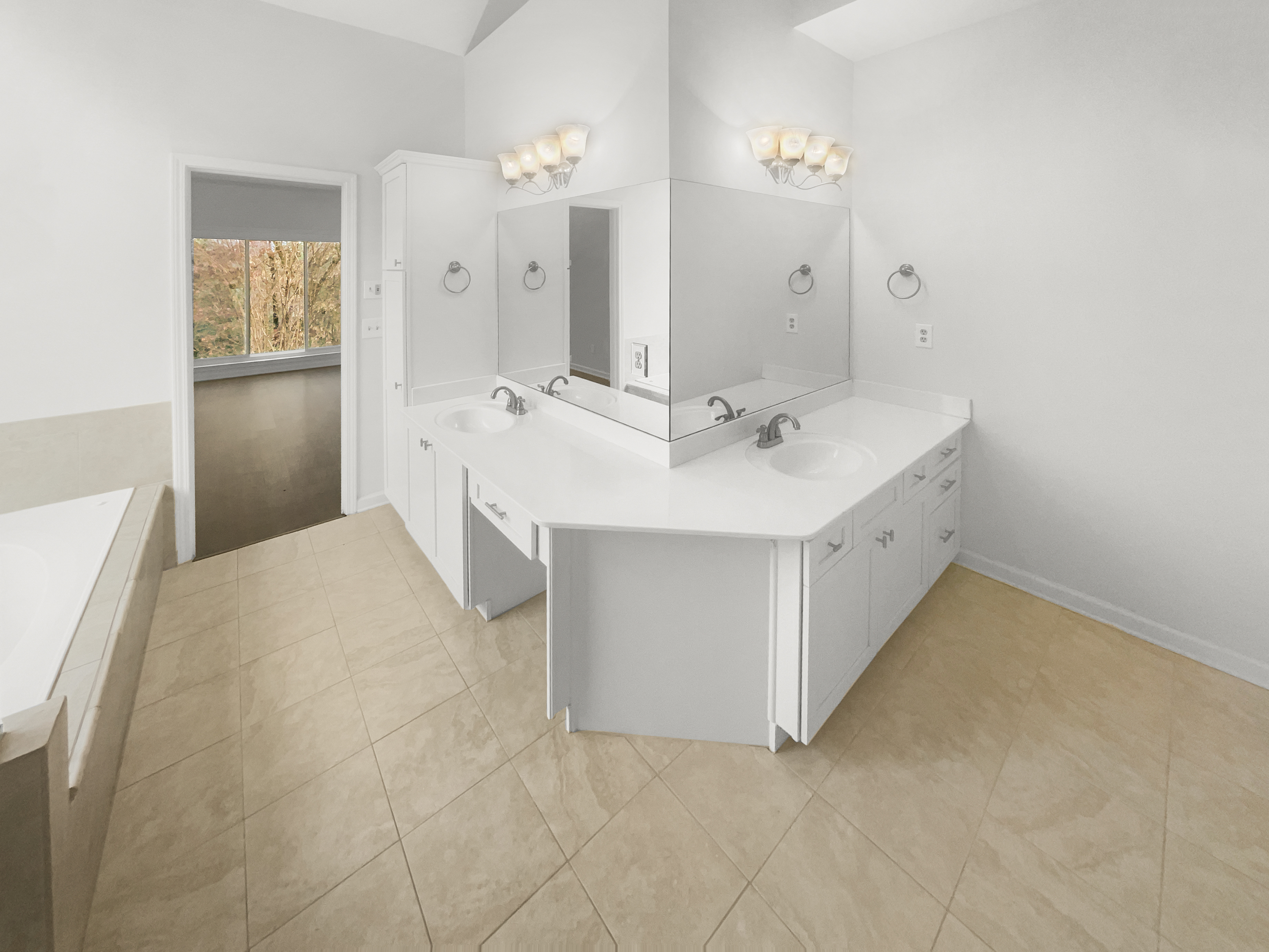 Photo 5 of 36 of 2669 Glenrose Hl, Atlanta, GA