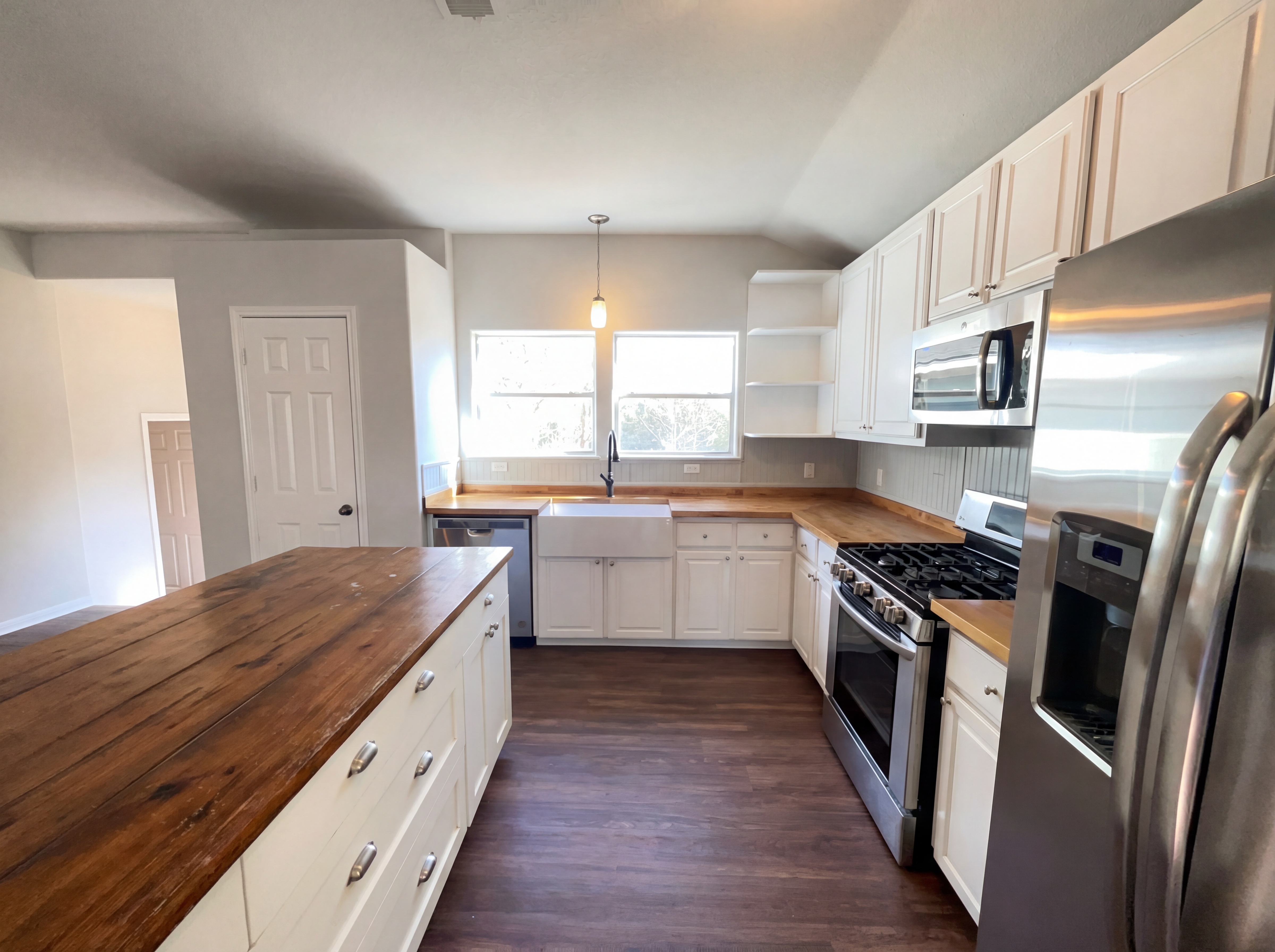 Photo 9 of 18 of 1516 Gatlinburg Dr, Pflugerville, TX