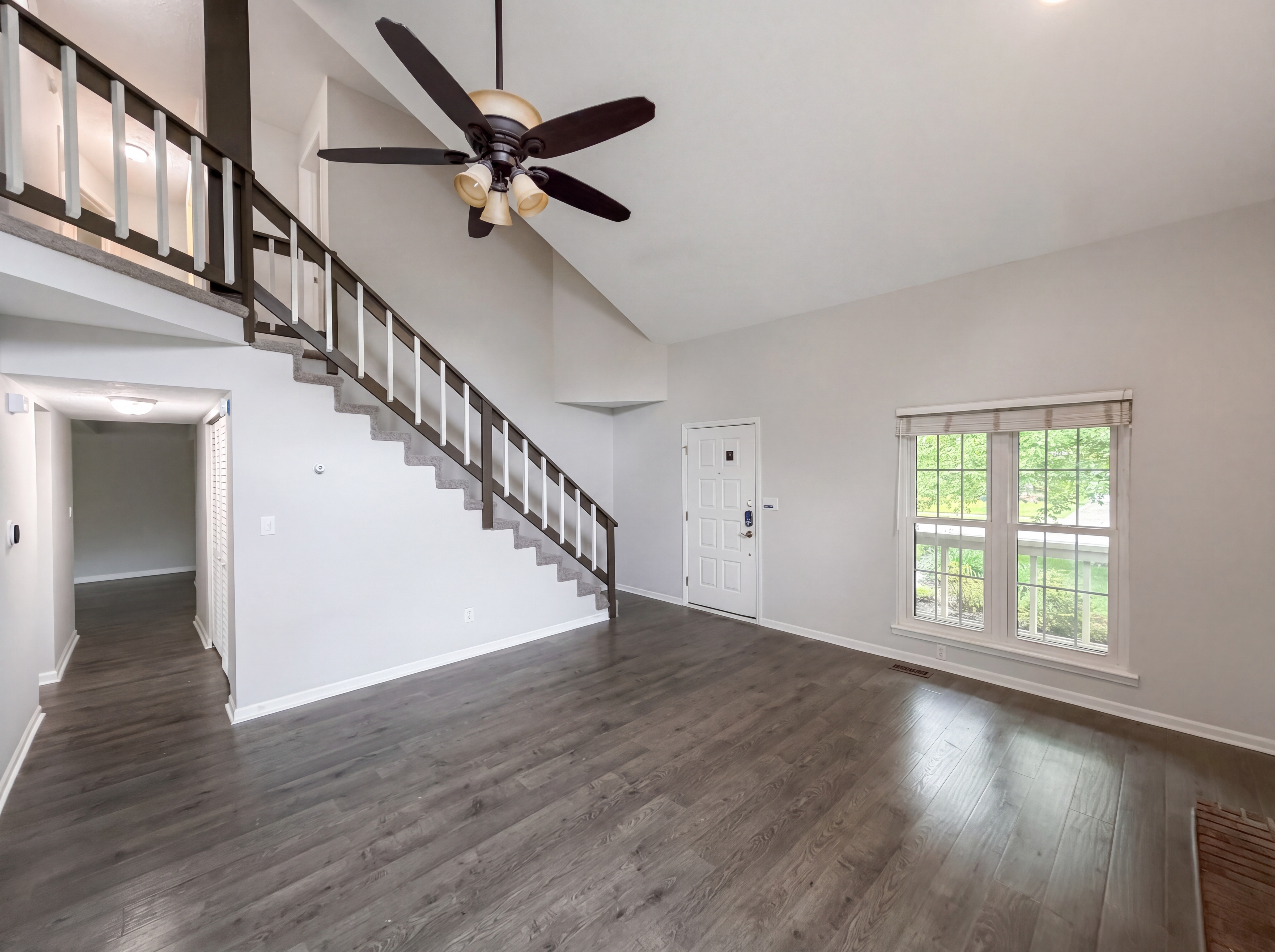 Photo 7 of 21 of 8302 La Habra Ln, Indianapolis, IN