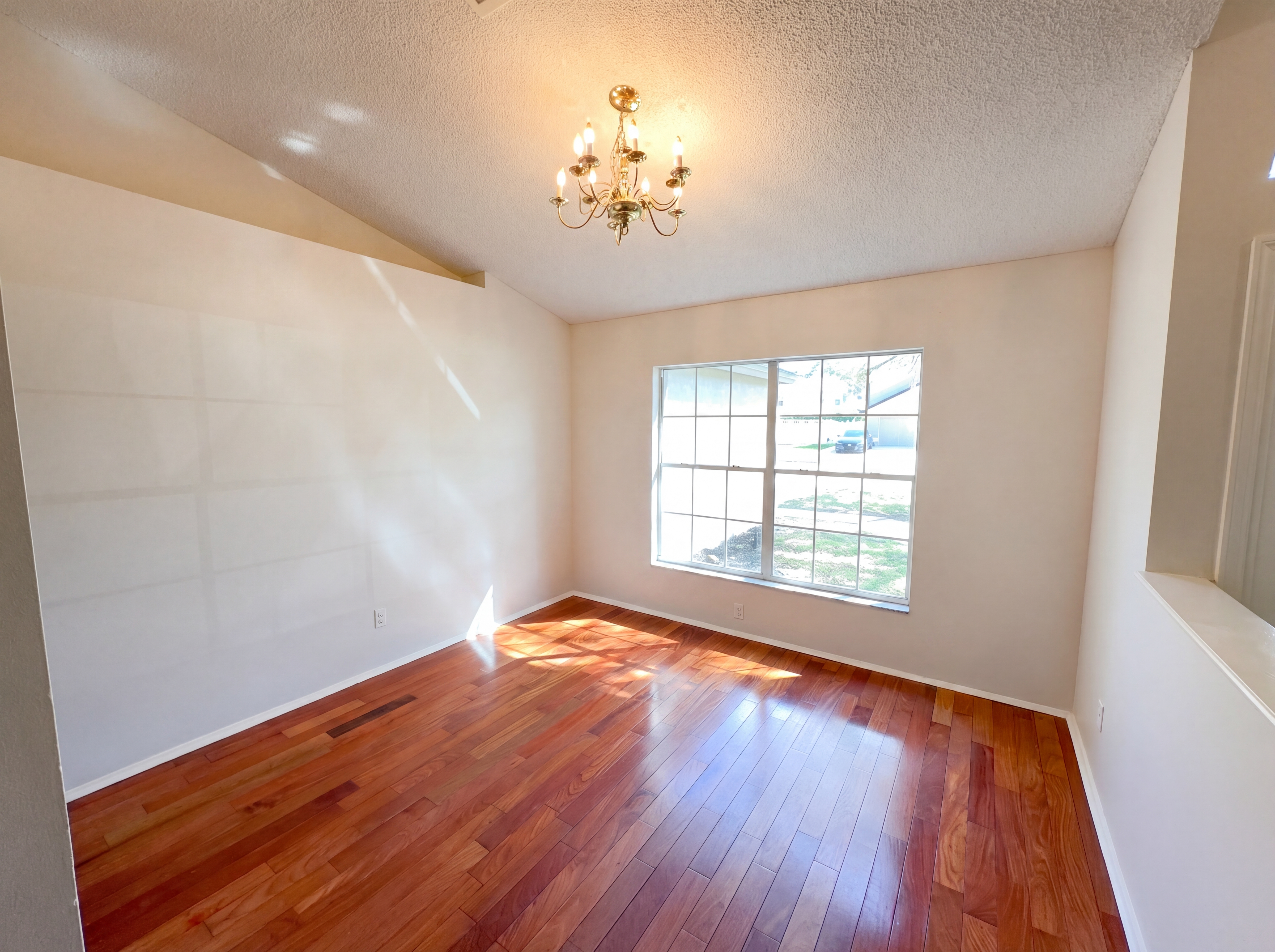 Photo 6 of 26 of 997 Shaffer Trl, Oviedo, FL