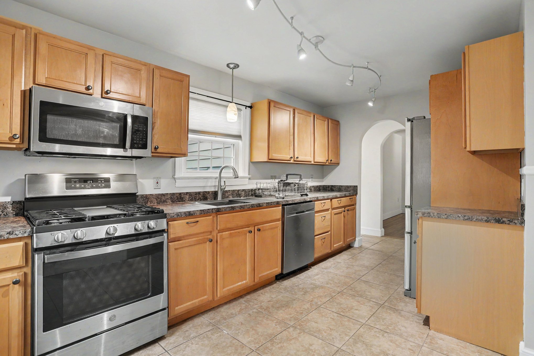 Photo 8 of 21 of 218 N Gotwalt St, York, PA