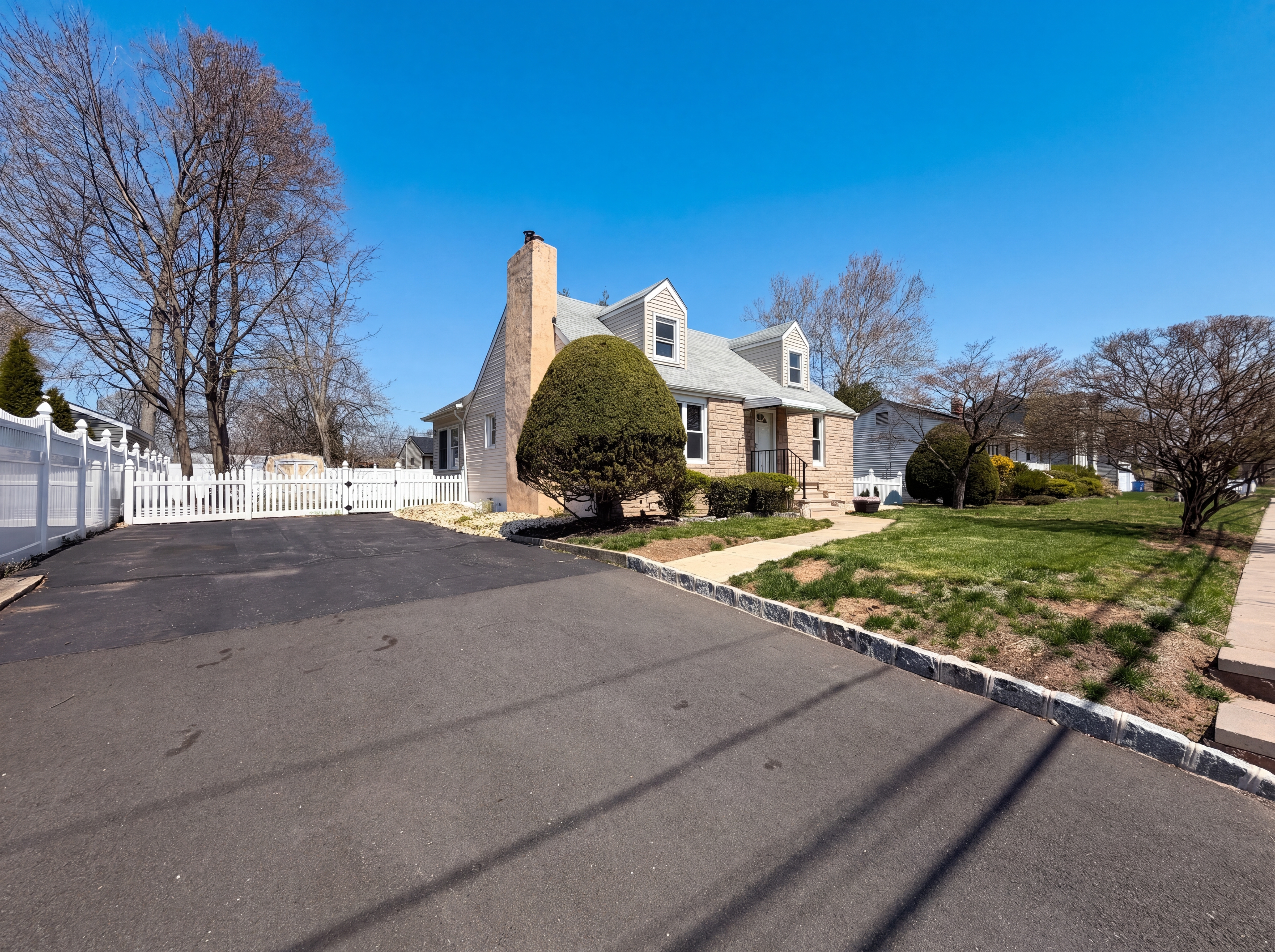 Photo 15 of 26 of 1760 Cedarwood Dr, Piscataway, NJ