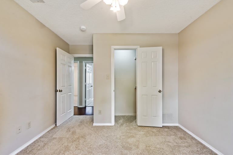 Photo 22 of 31 - 702 Meadowglen Cir, Coppell, TX 75019