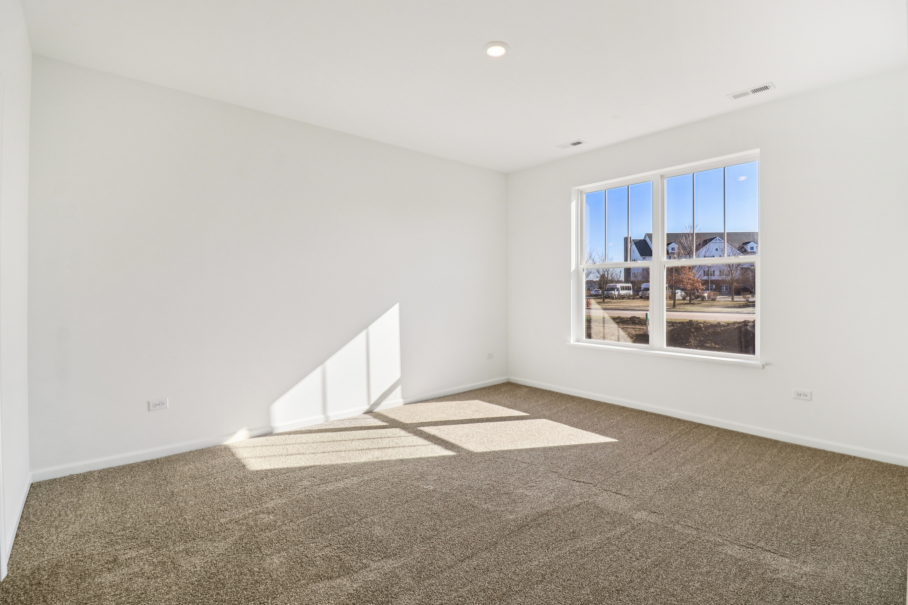 Photo 7 of 31 of 12256 Barcroft Cir, Huntley, IL