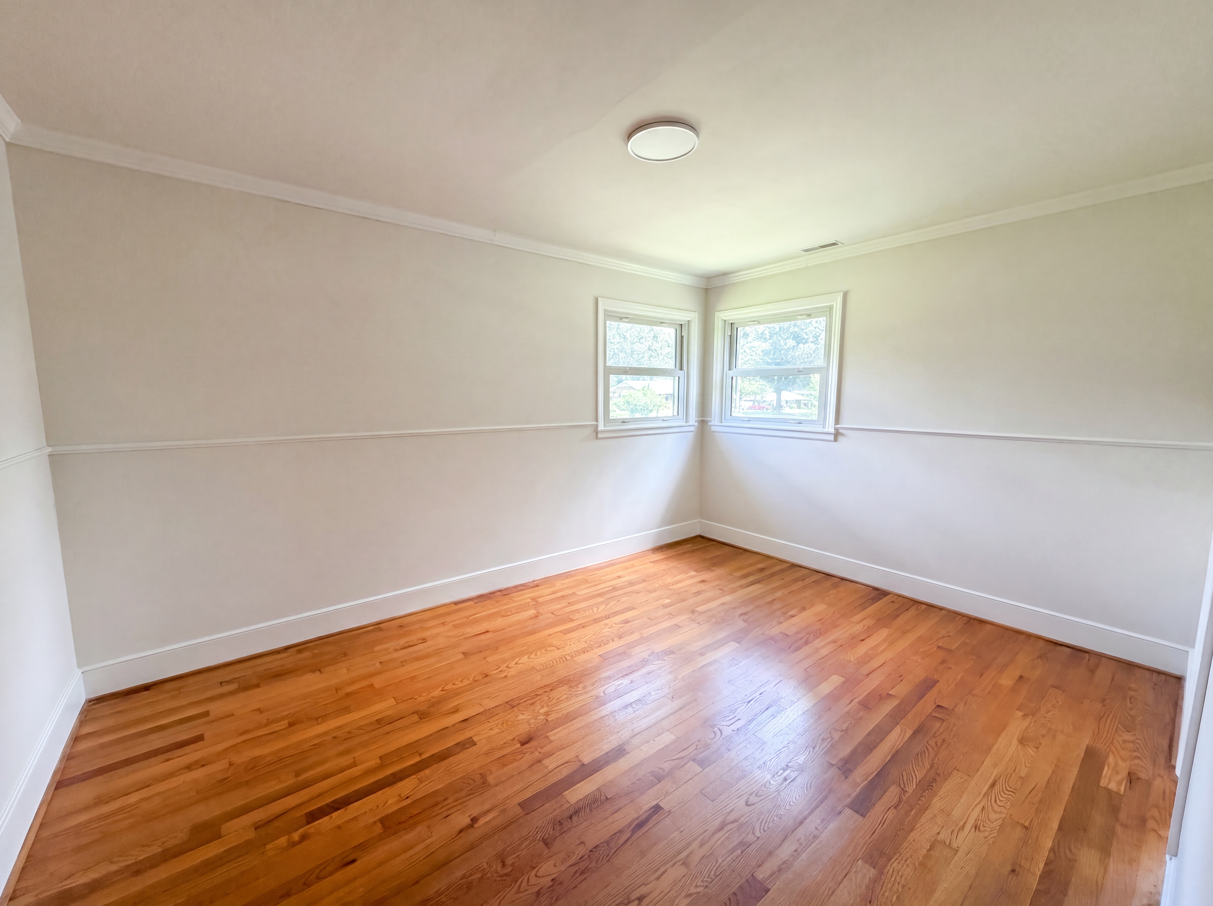 Photo 11 of 17 of 1911 Amberhill Ln, Charlotte, NC