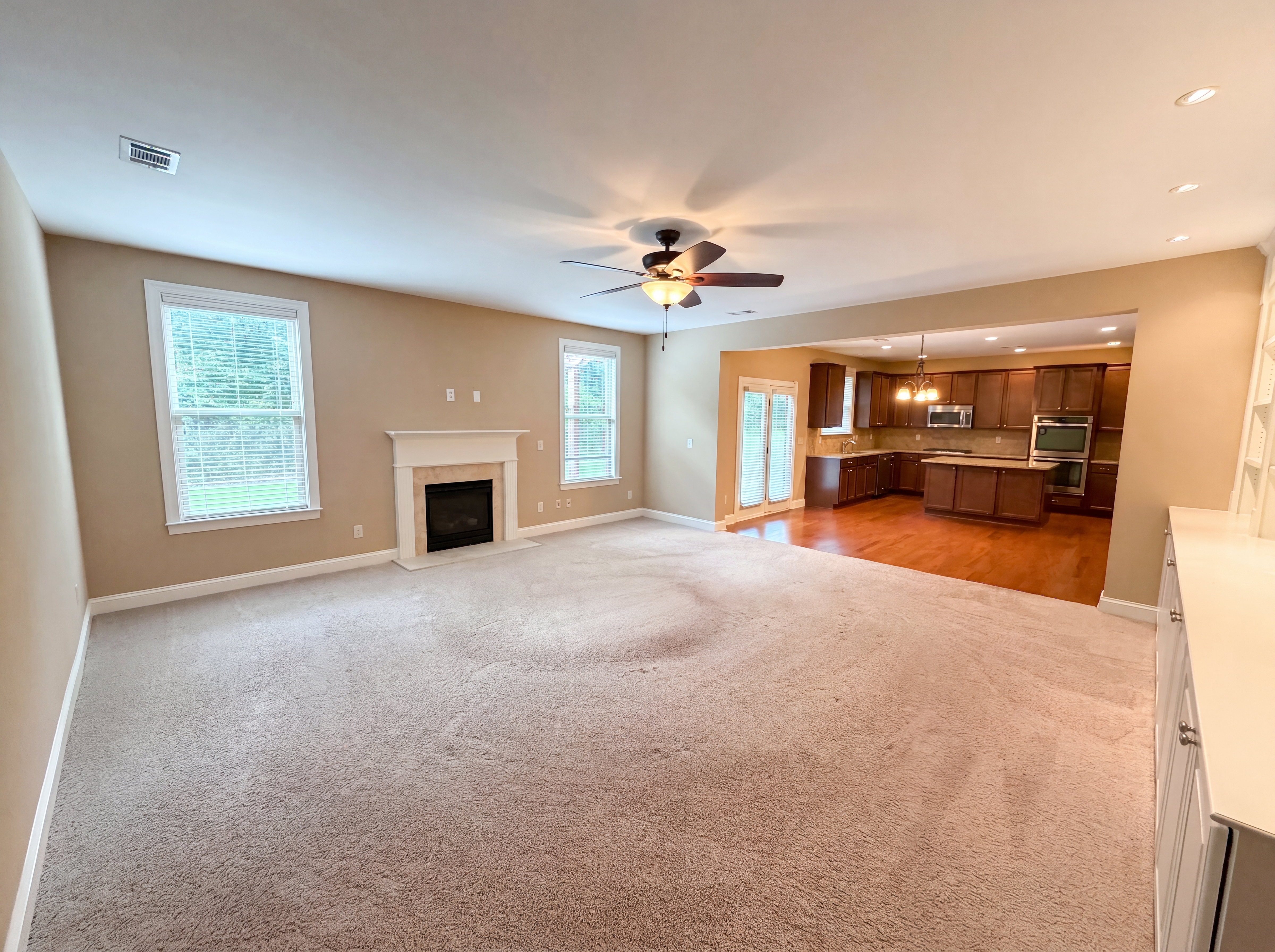 Photo 3 of 29 of 6565 Bentley Ridge Dr, Cumming, GA