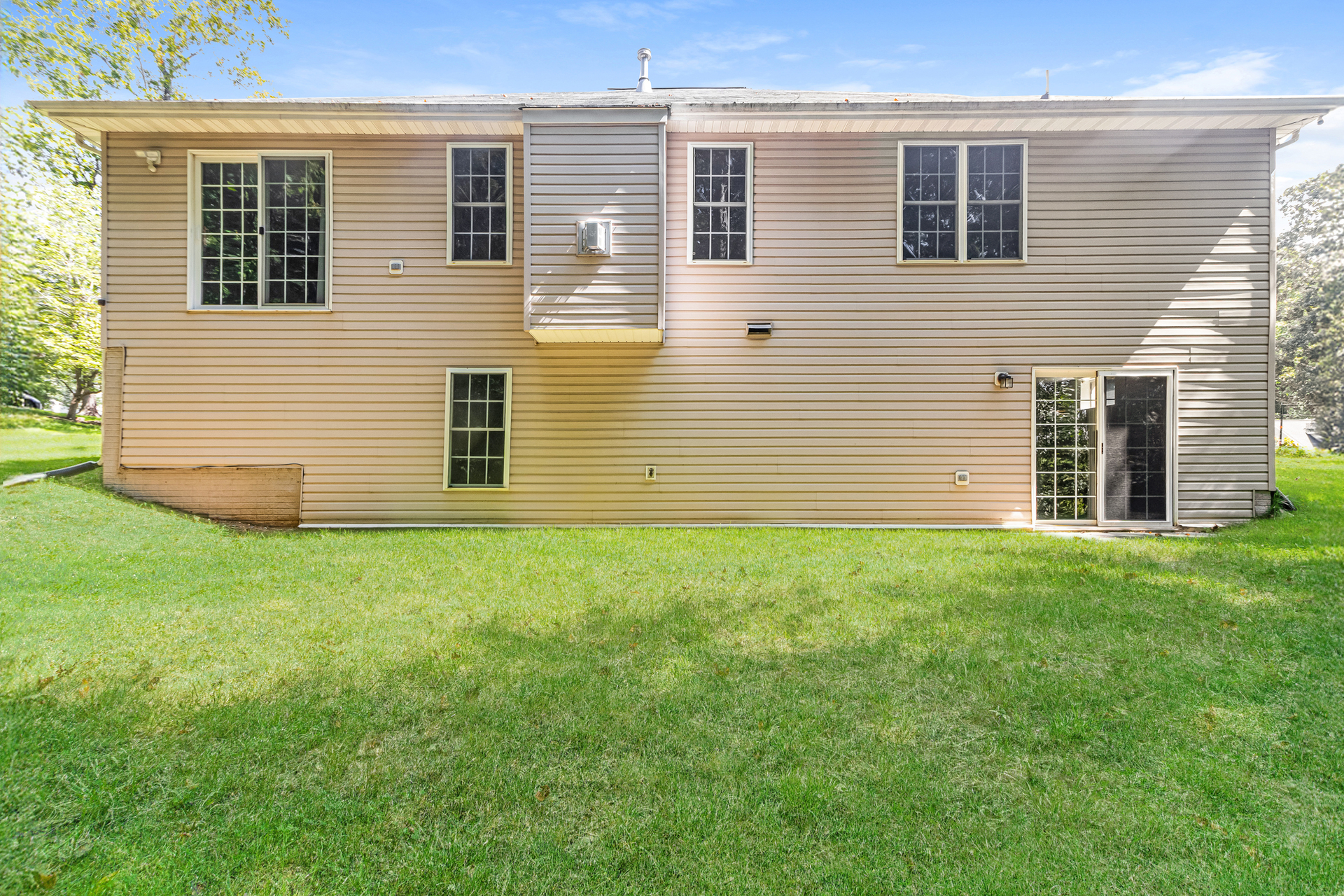 Photo 5 of 22 of 10116 Chesney Dr, Spotsylvania, VA
