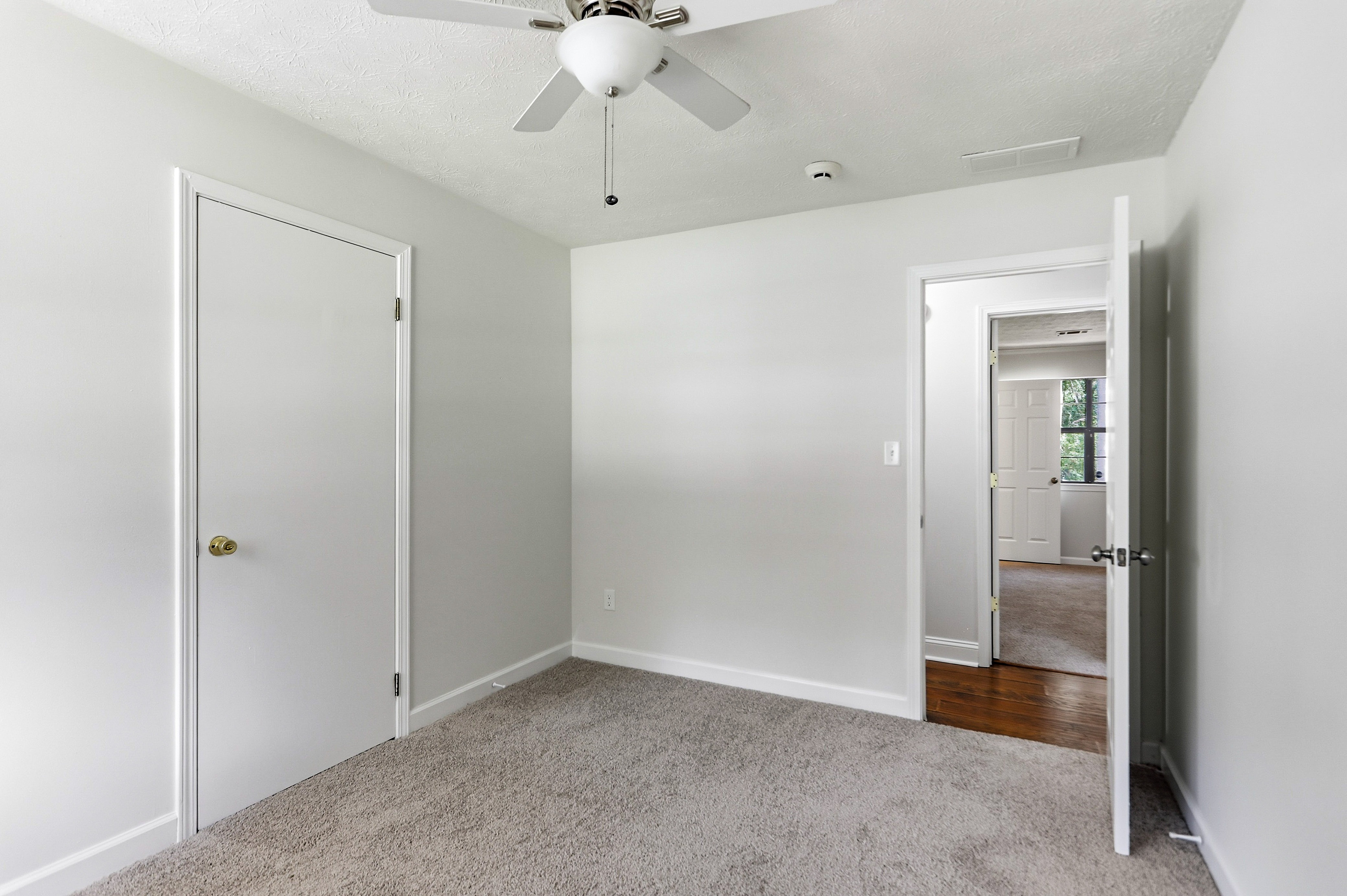 Photo 13 of 27 of 3772 Charlotte Dr, Rex, GA