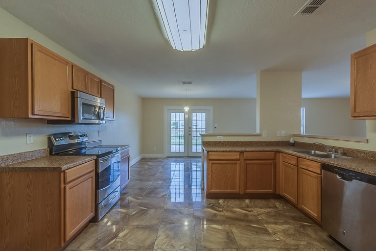 Photo 1 of 19 - 7526 Glen Vly, San Antonio, TX 78242