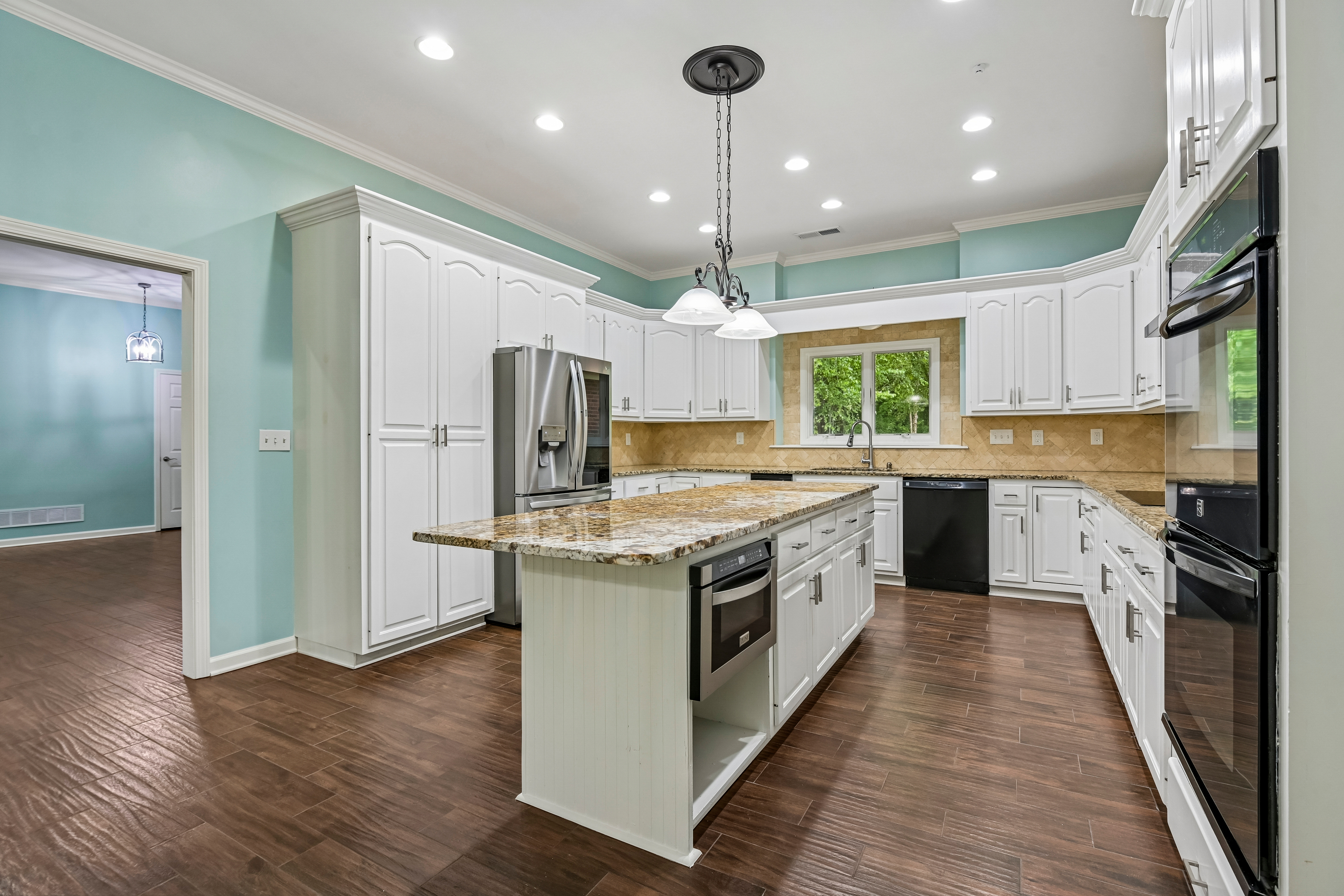 Photo 2 of 79 of 2077 Coolidge Way NW, Acworth, GA