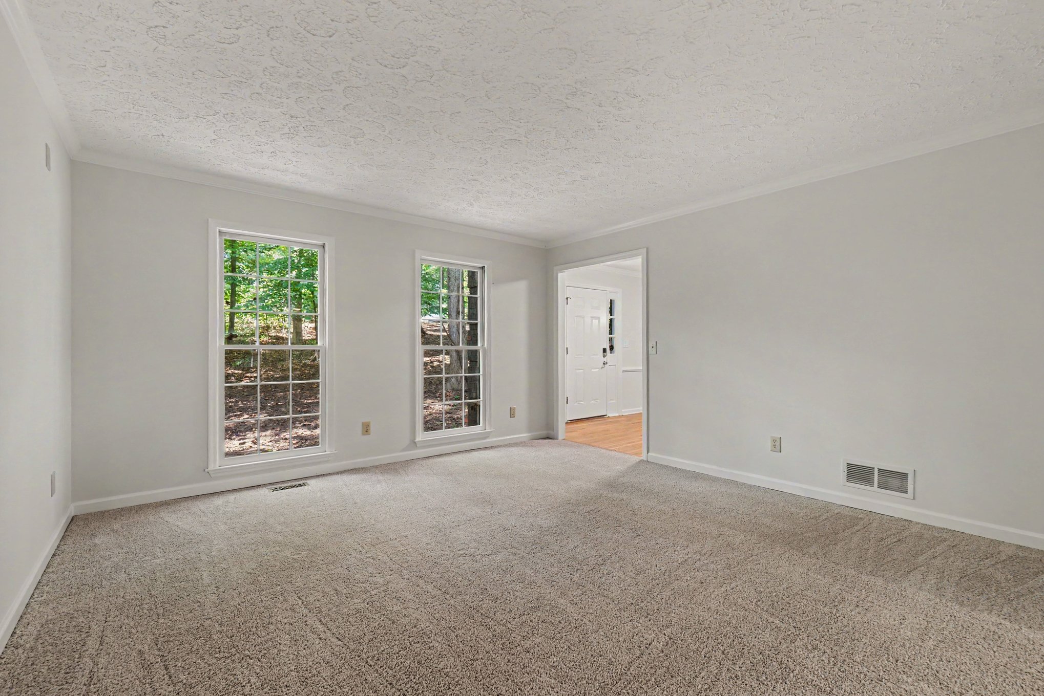 Photo 8 of 20 of 515 Teresa Ln, Canton, GA