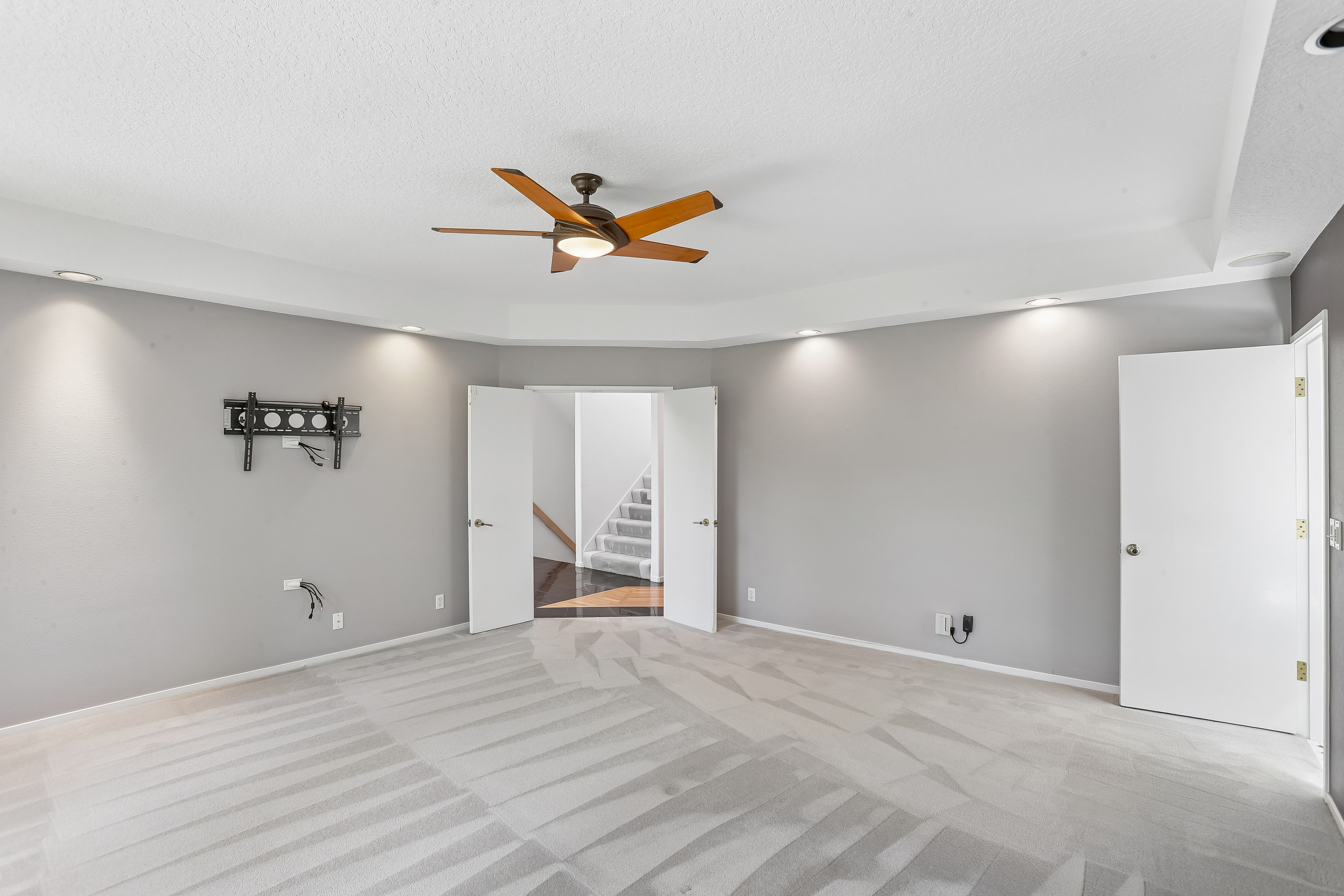 Photo 19 of 35 of 10838 S Southridge Dr, Portland, OR