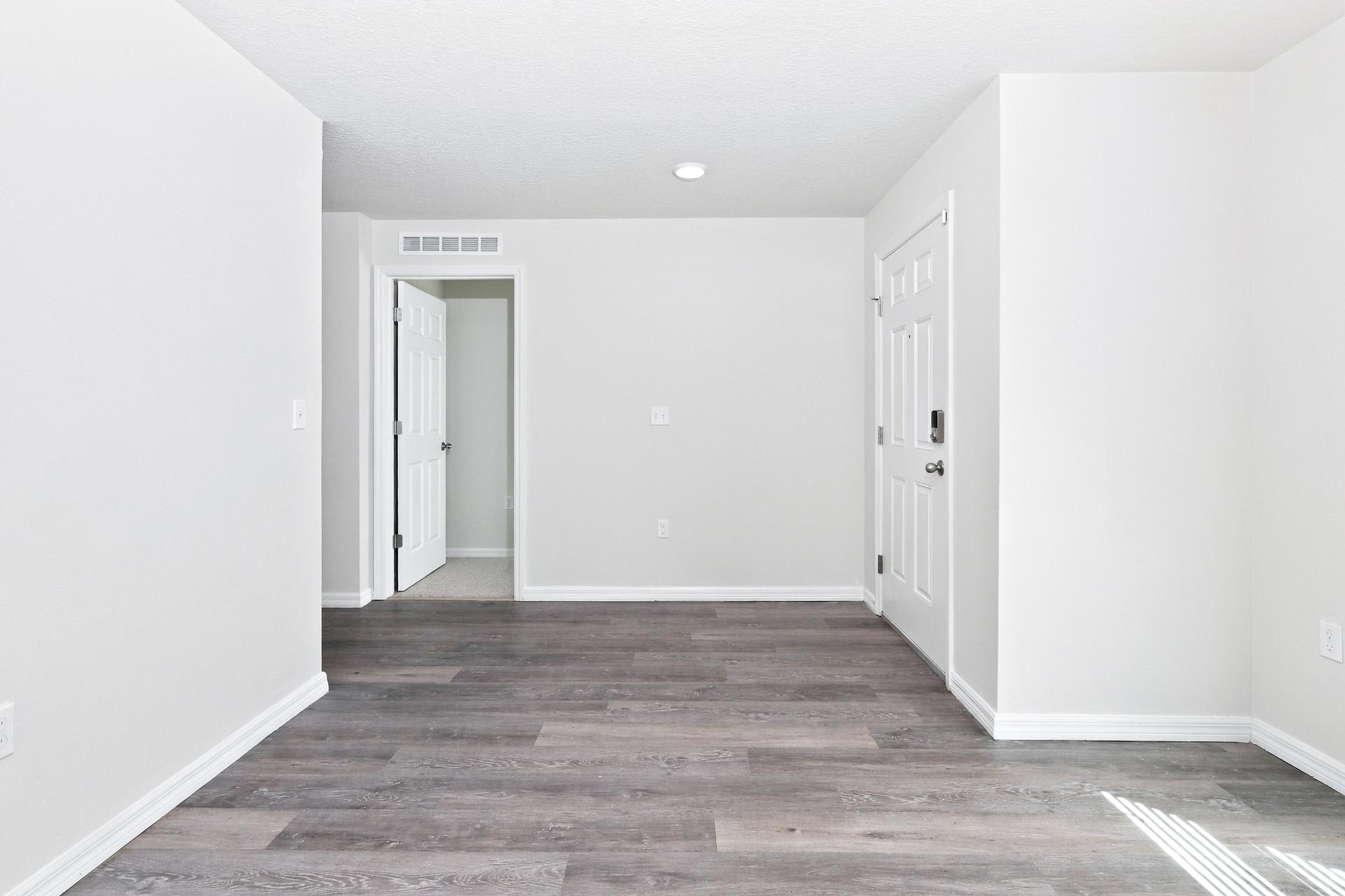 Photo 8 of 23 of 2462 SE Watercrest St, Port Saint Lucie, FL