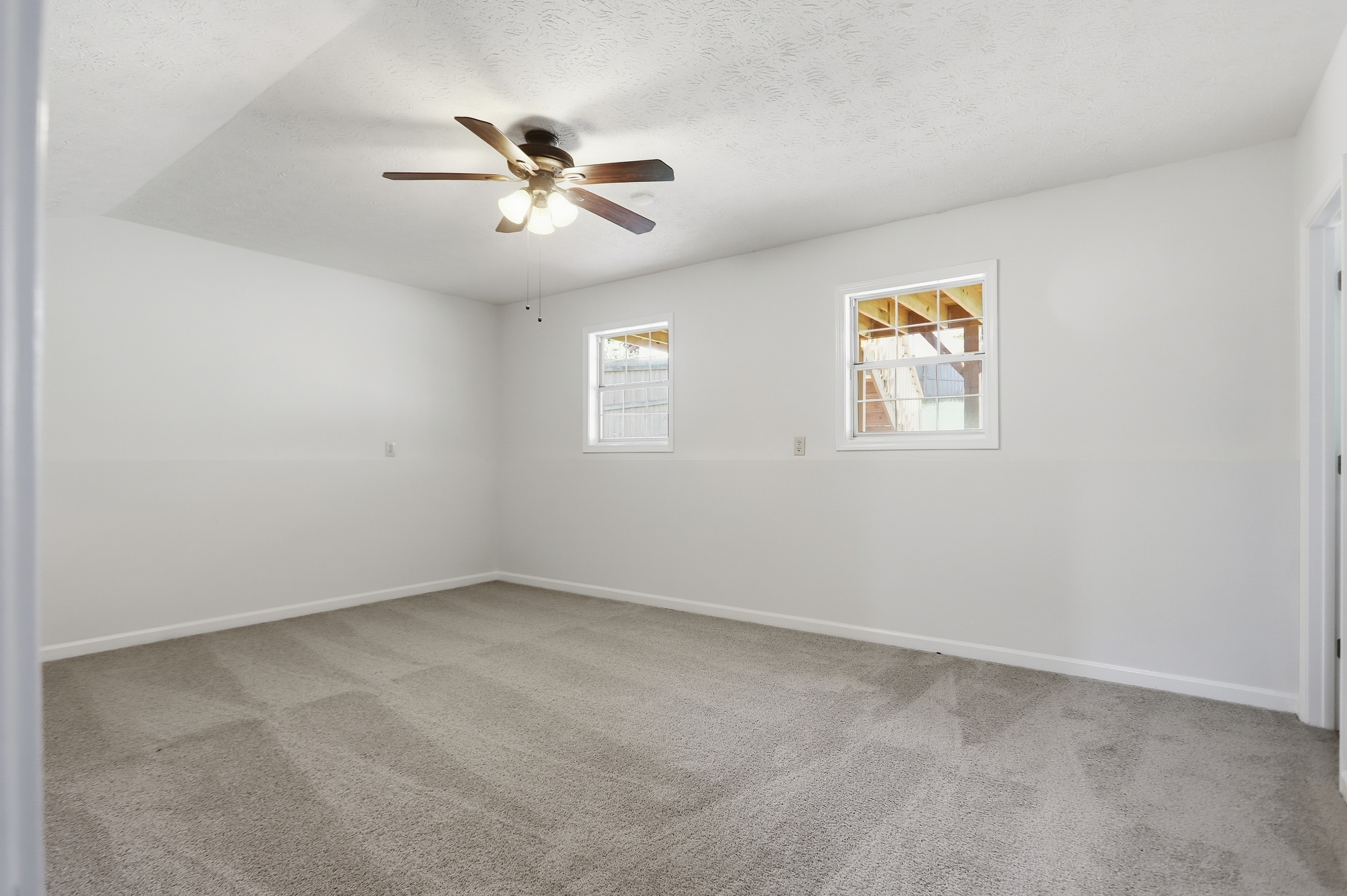 Photo 18 of 38 of 5430 Princeton Oaks Dr, Sugar Hill, GA