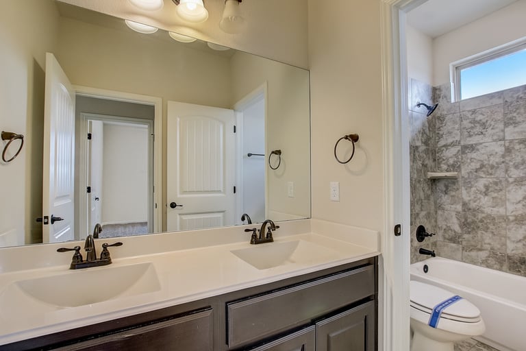 Photo 31 of 37 - 20409 Great Egret Ln, Pflugerville, TX 78660