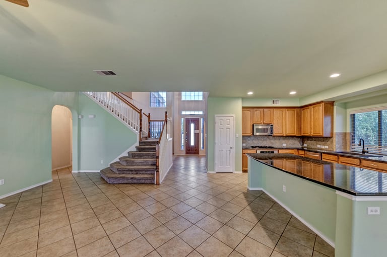 Photo 12 of 36 - 5536 Lavaca Rd, Grand Prairie, TX 75052