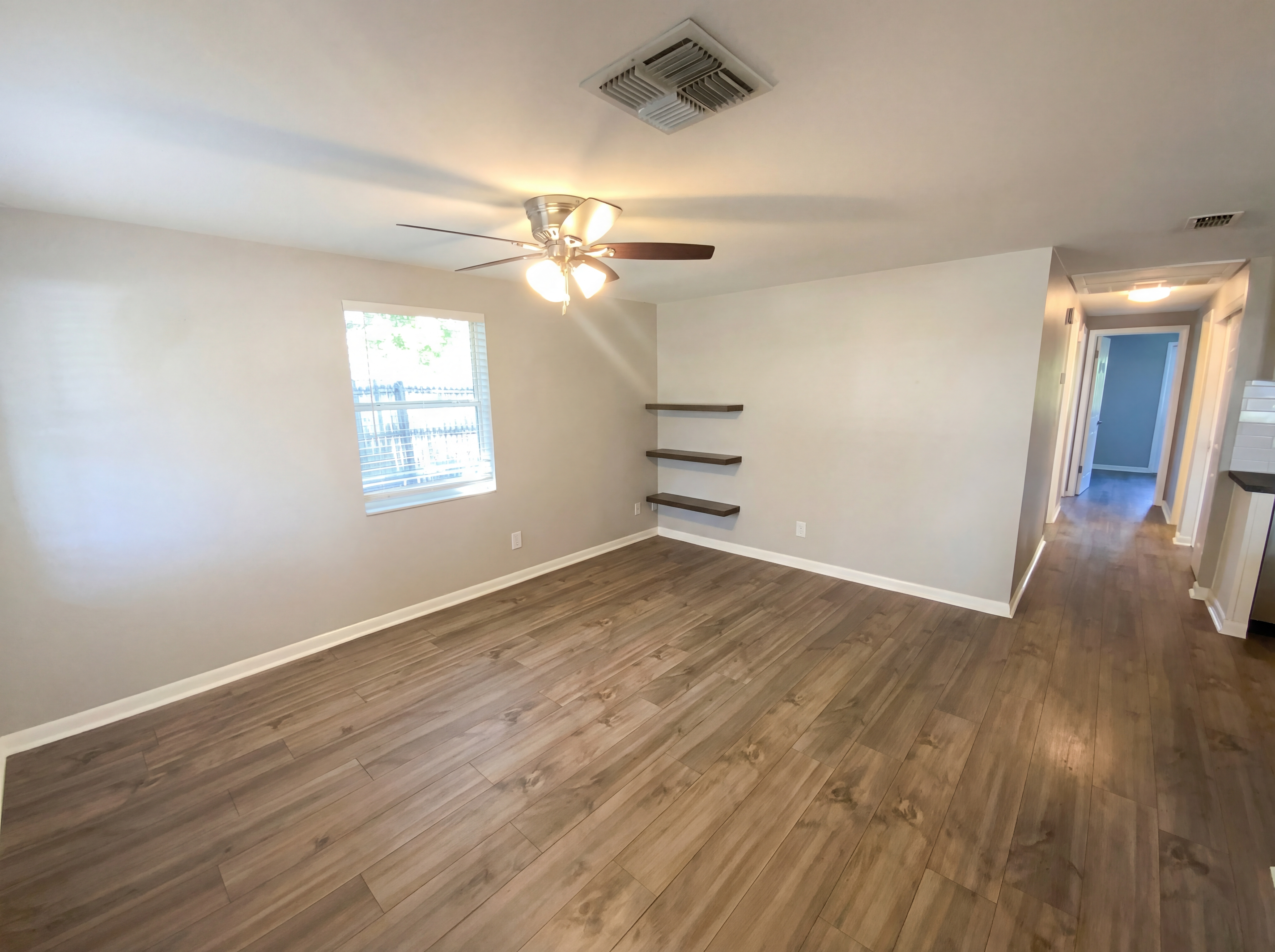 Photo 10 of 29 of 8632 94th St, Seminole, FL