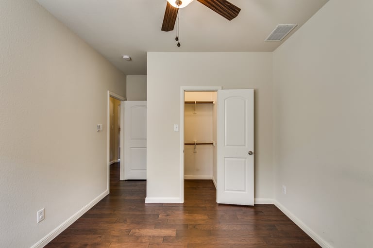 Photo 24 of 30 - 1517 Nightingale Dr, Aubrey, TX 76227