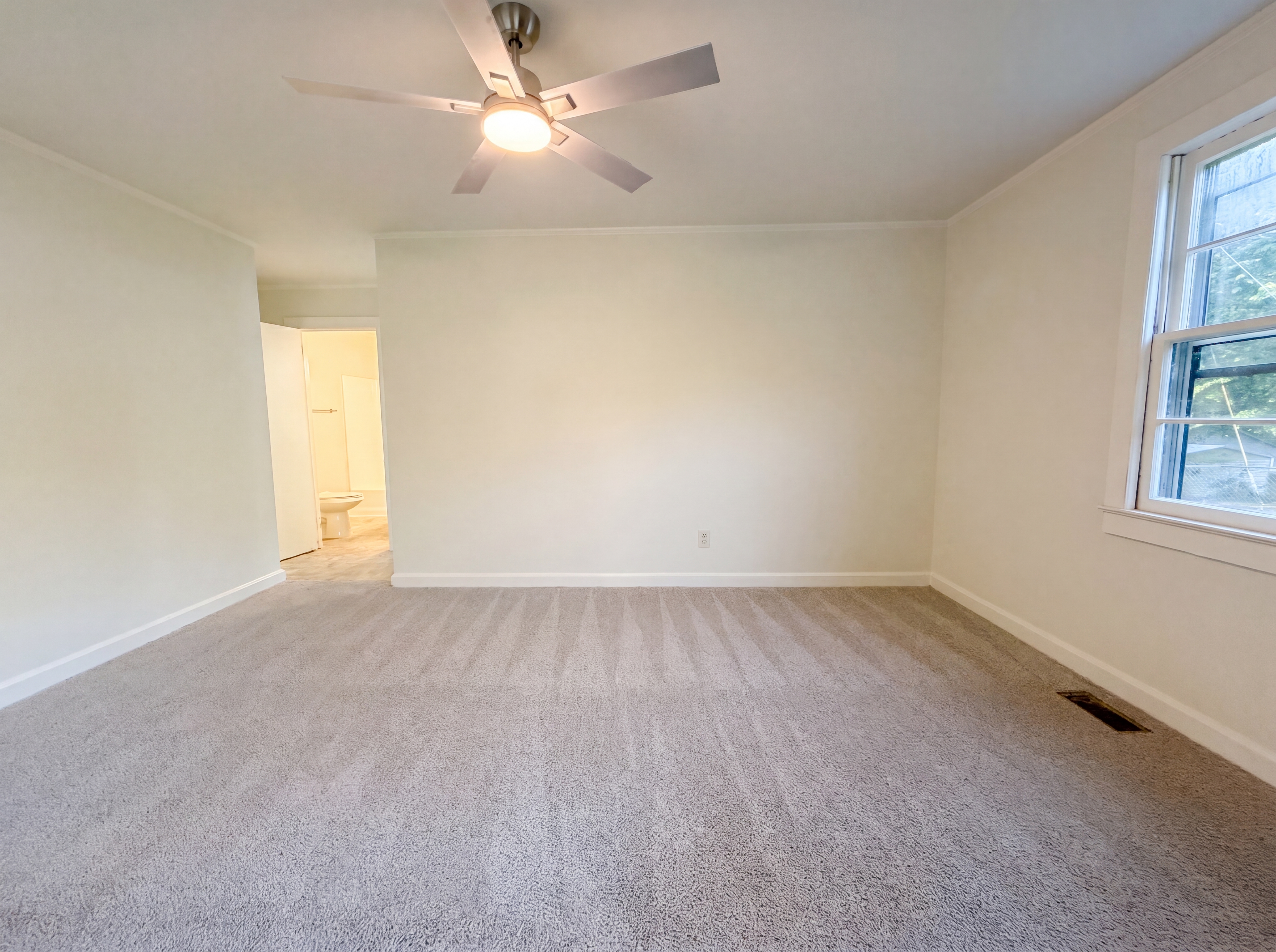 Photo 4 of 15 of 1413 Westside Dr, Fort Mill, SC
