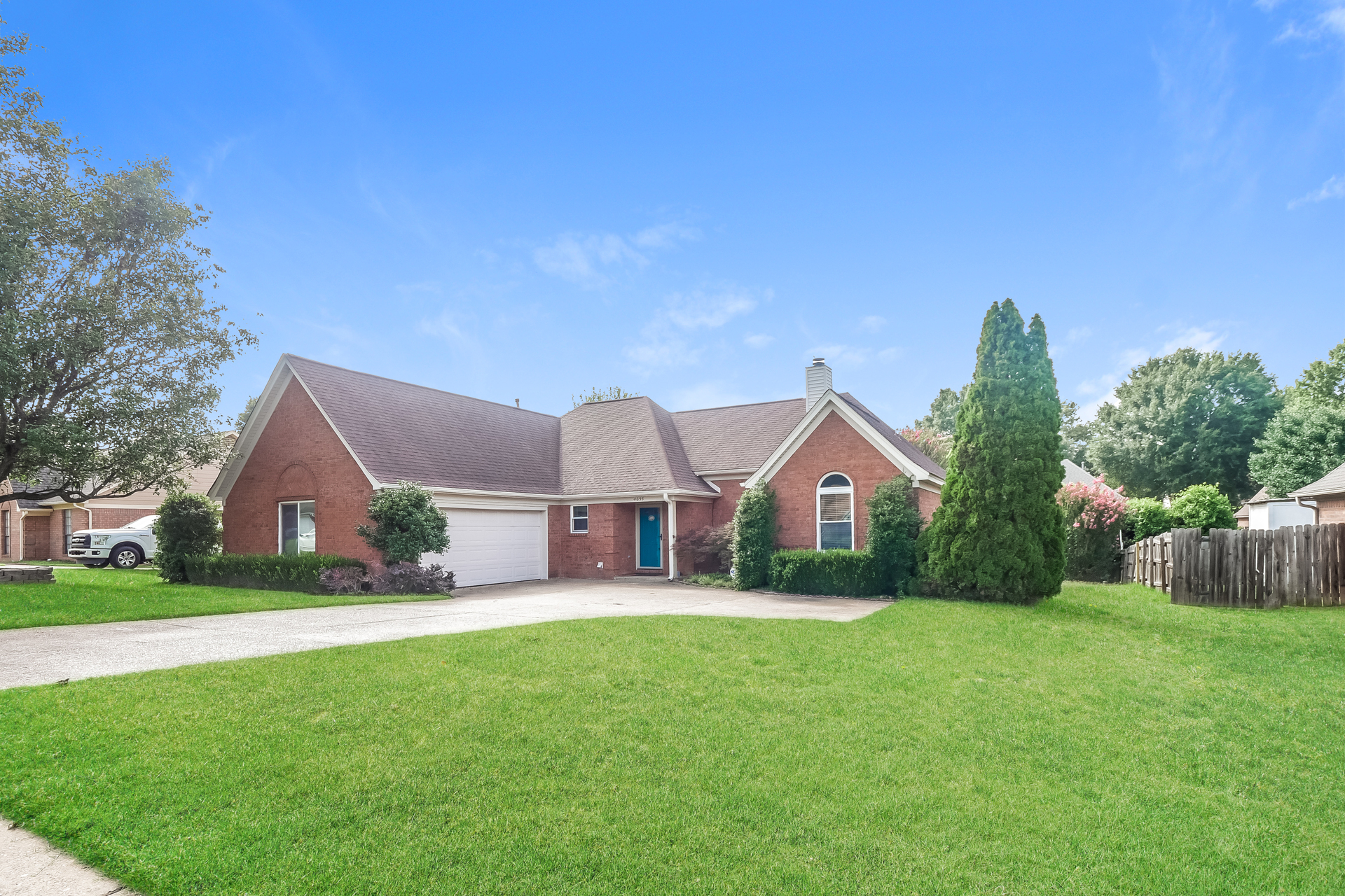 Photo 6 of 21 of 4635 Shadow Field Ln, Bartlett, TN