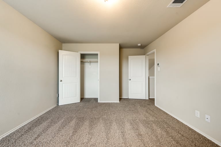Photo 18 of 26 - 1409 N Houston St, Royse City, TX 75189