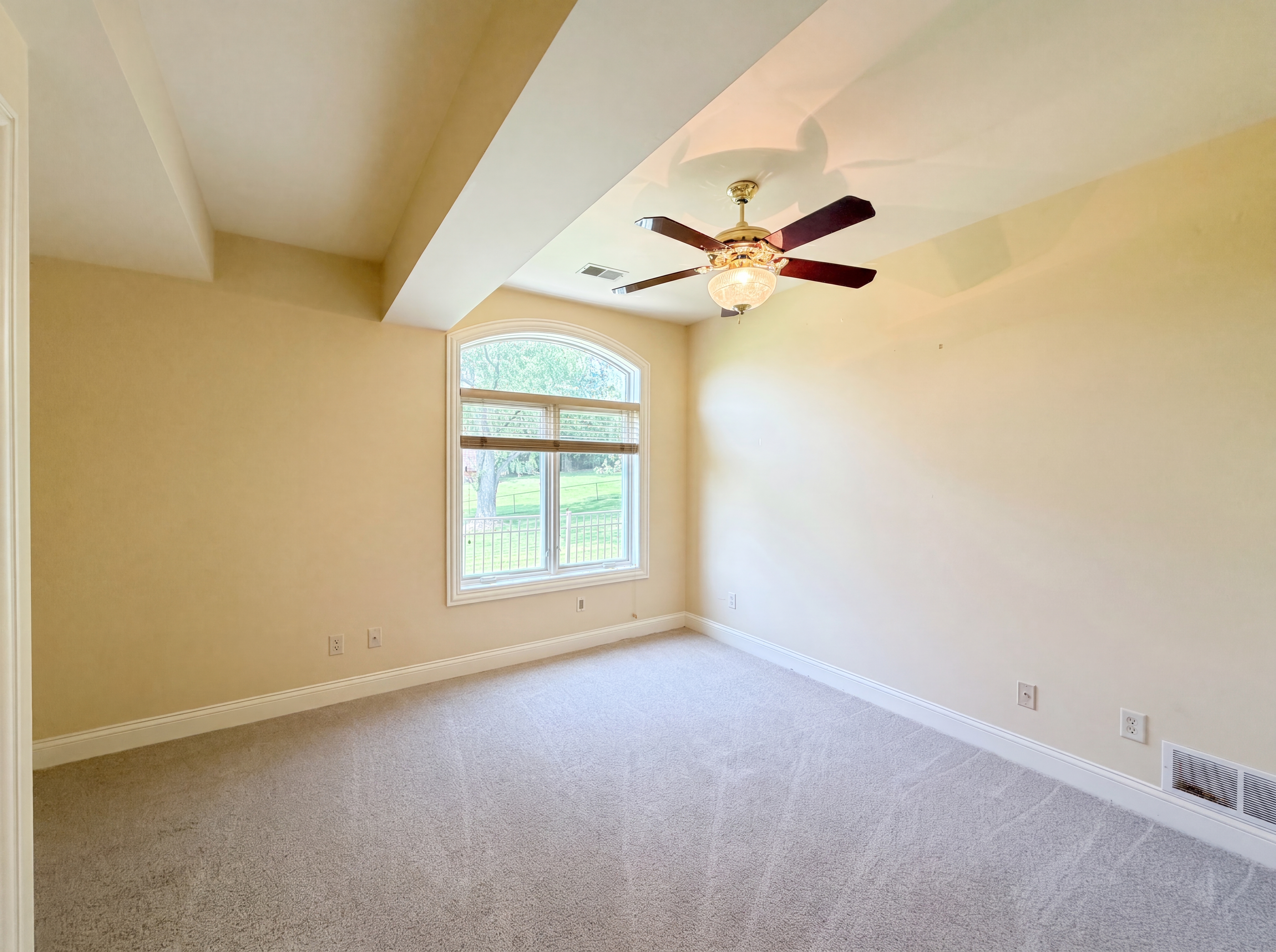 Photo 19 of 38 of 7087 Bridgetown Rd, Cincinnati, OH