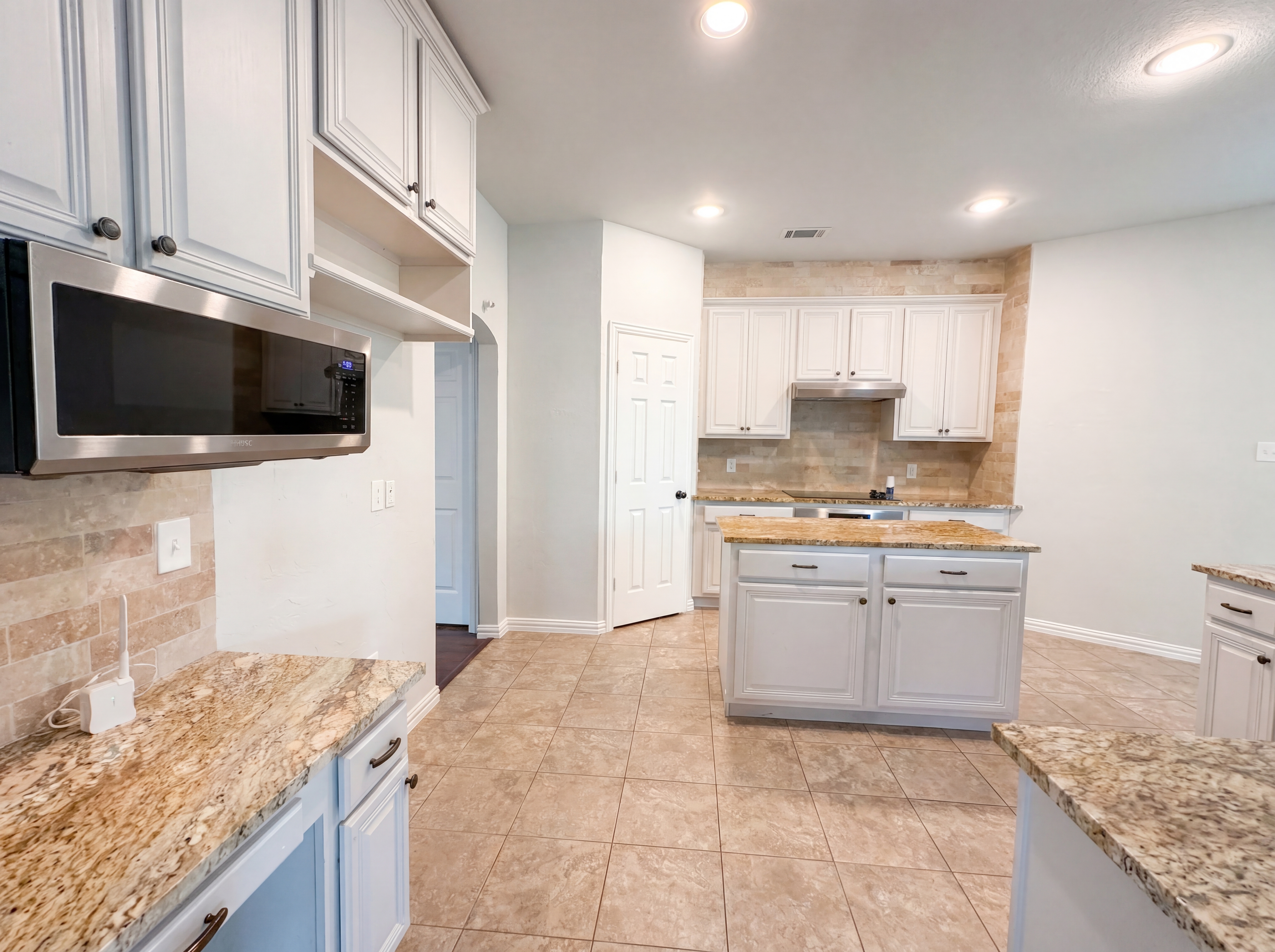 Photo 18 of 24 of 4536 Risinghill Dr, Plano, TX