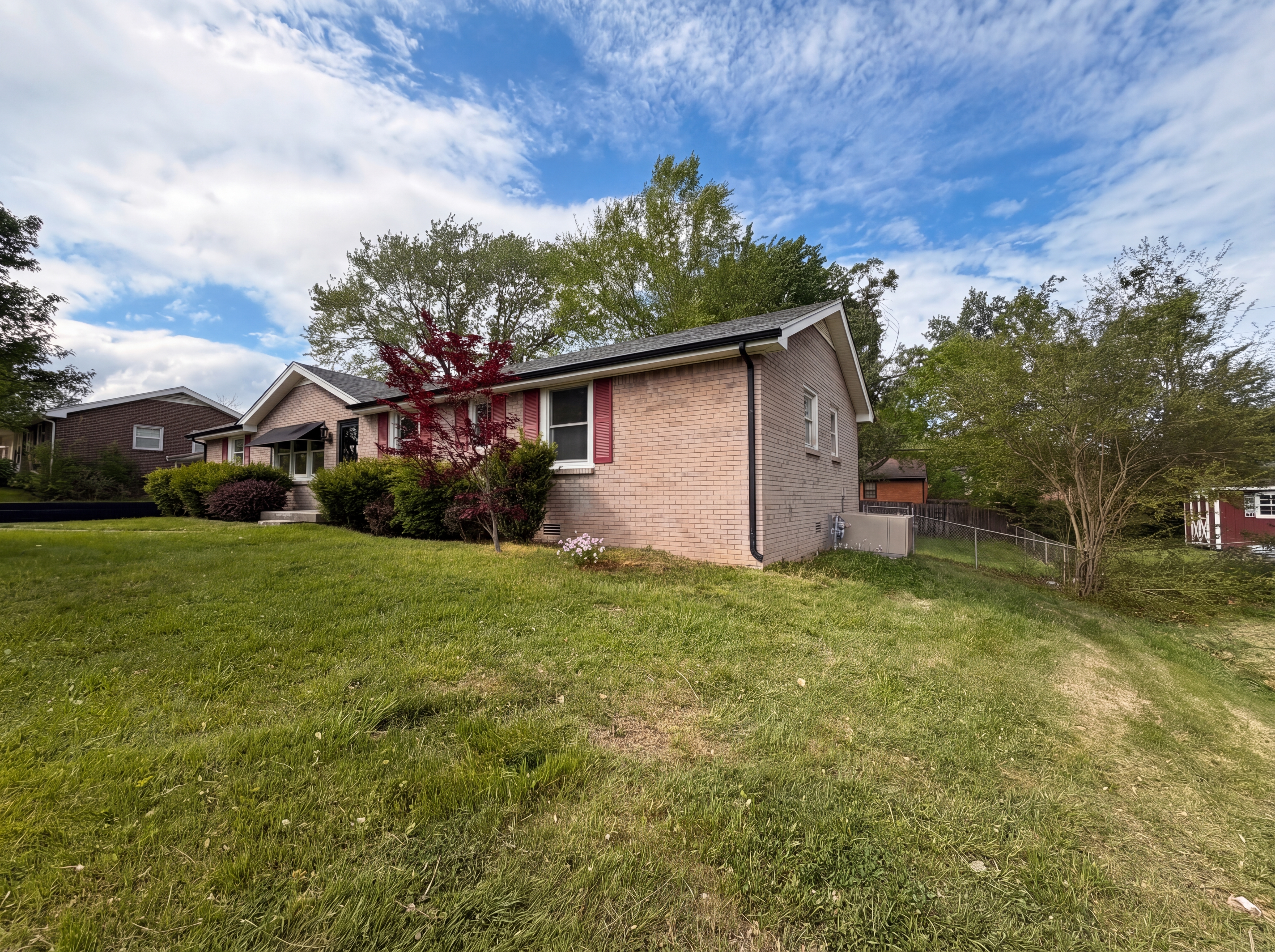 Photo 21 of 23 of 242 Kingswood Dr, Clarksville, TN