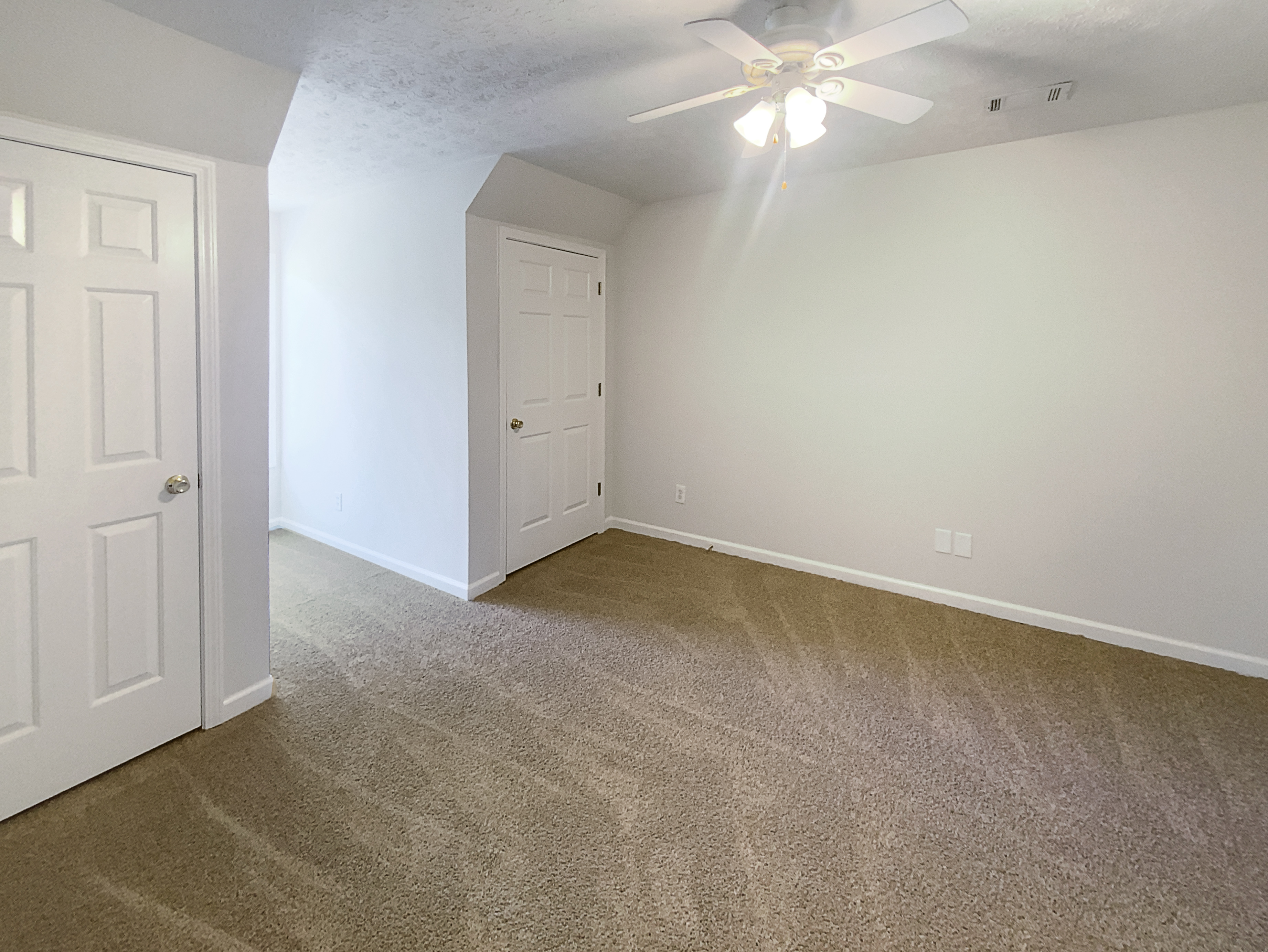 Photo 17 of 24 of 132 Lynnview Ct, McDonough, GA