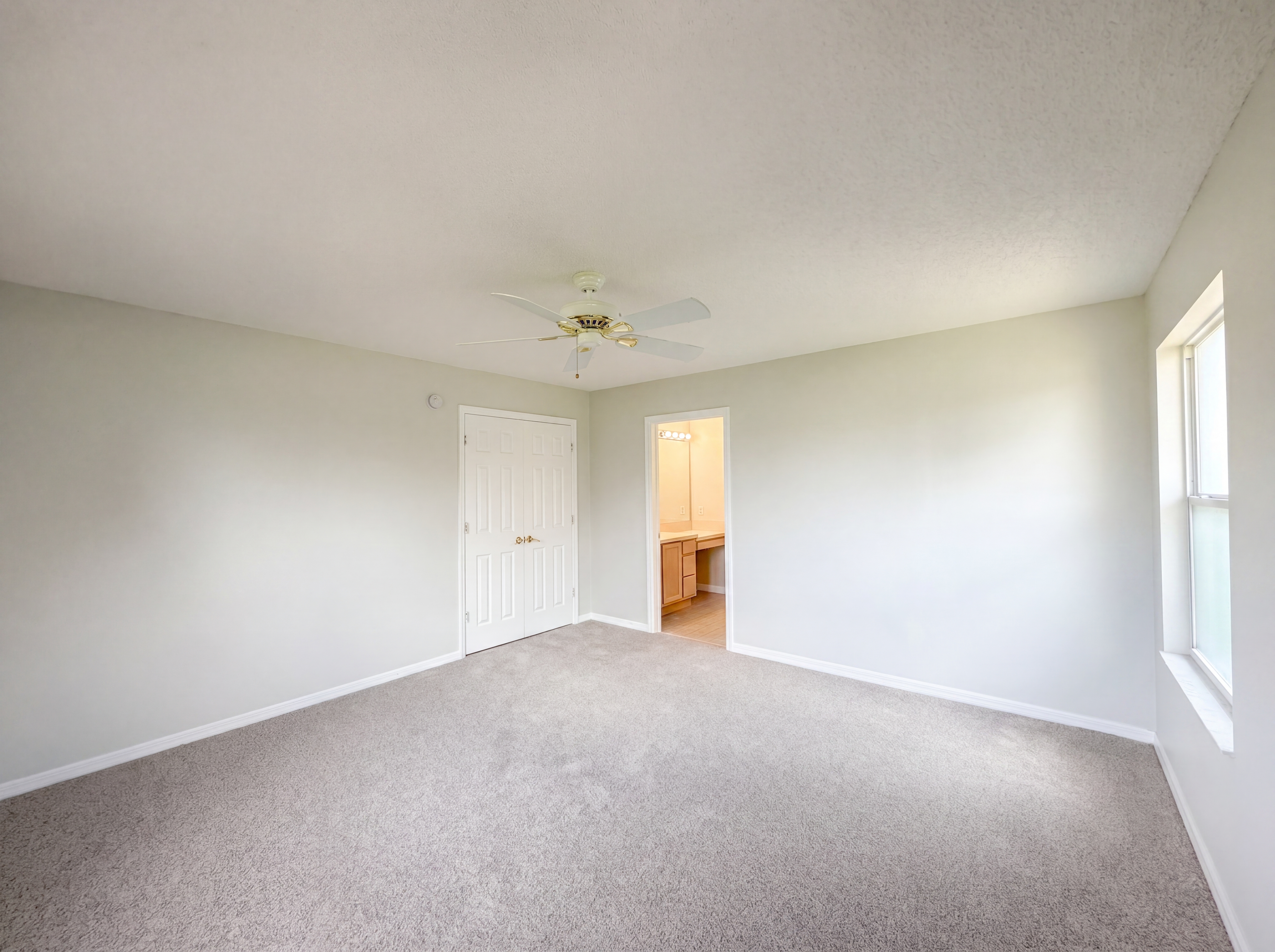 Photo 4 of 17 of 1407 Figueroa St, The Villages, FL