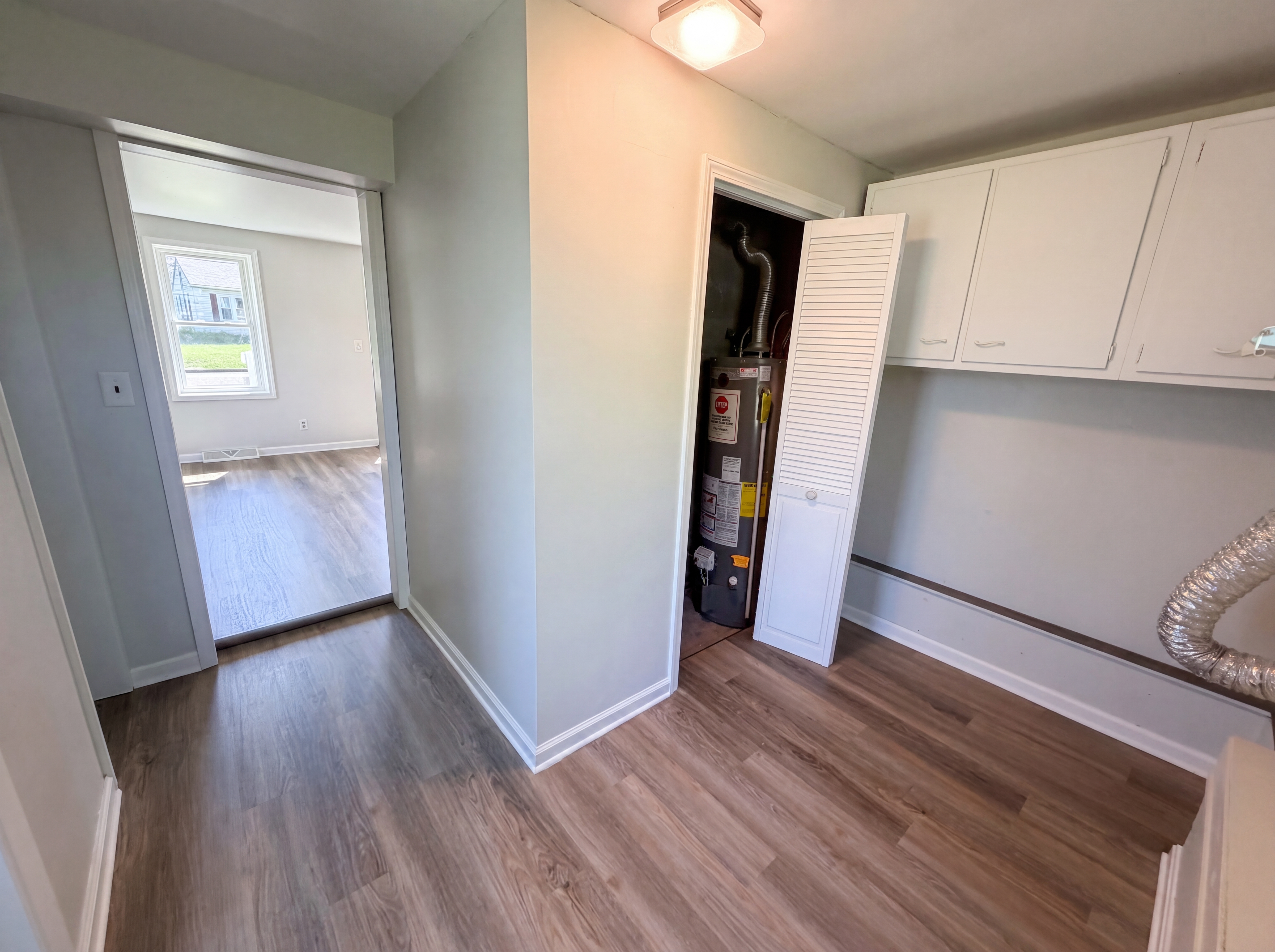Photo 14 of 21 of 10338 Electric Blvd, Northfield, OH