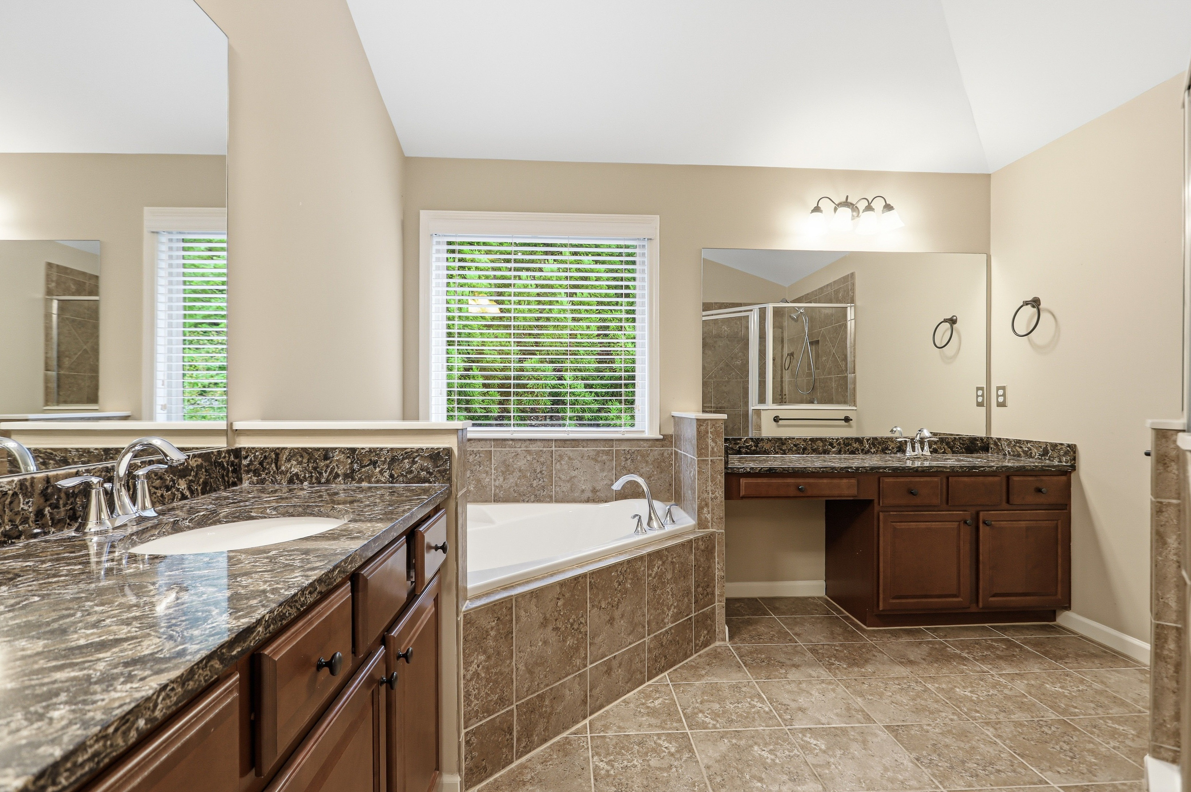 Photo 5 of 56 of 1836 Heritage Pass, Alpharetta, GA