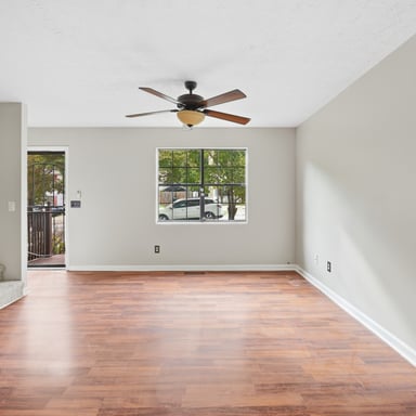 Property photo 3 of 6977 Flagstone Dr