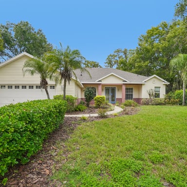 Property photo 2 of 17718 Crystal Cove Pl