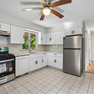 Property photo 2 of 65 Hilltop Ter