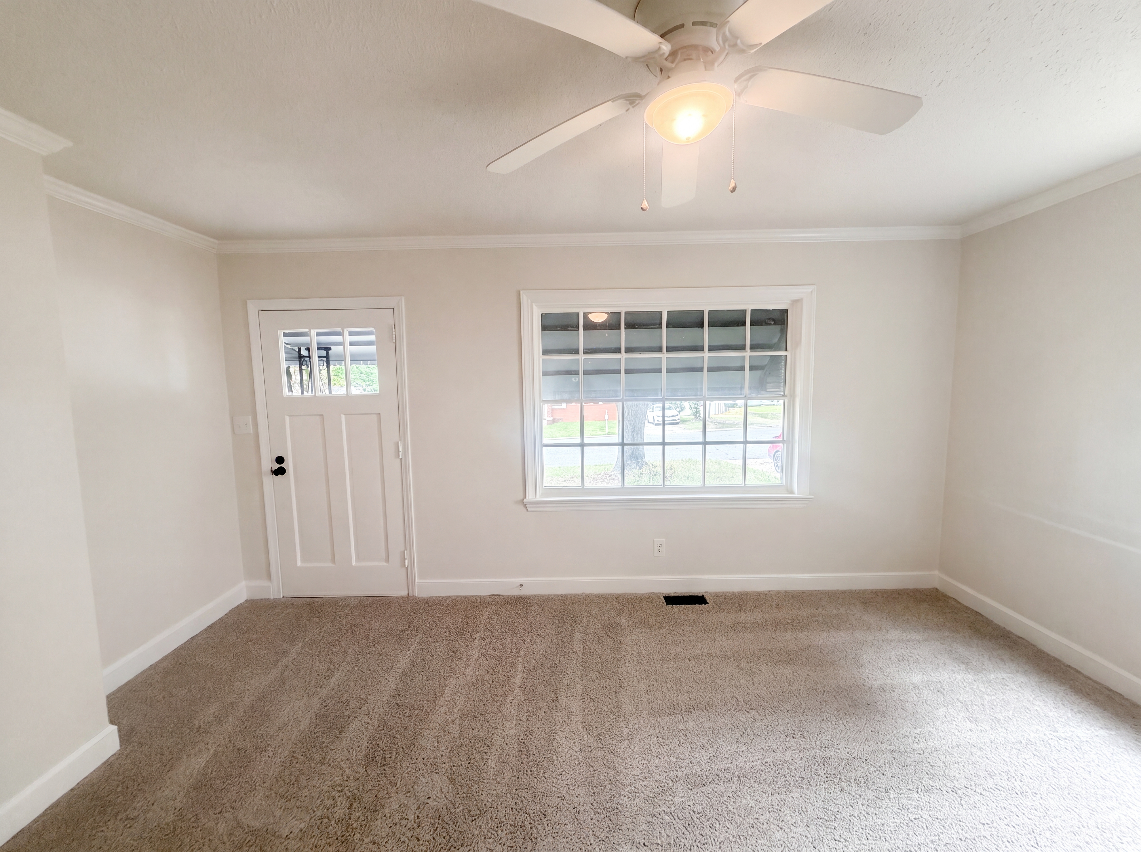 Photo 3 of 15 of 2403 Rowe St, Greensboro, NC