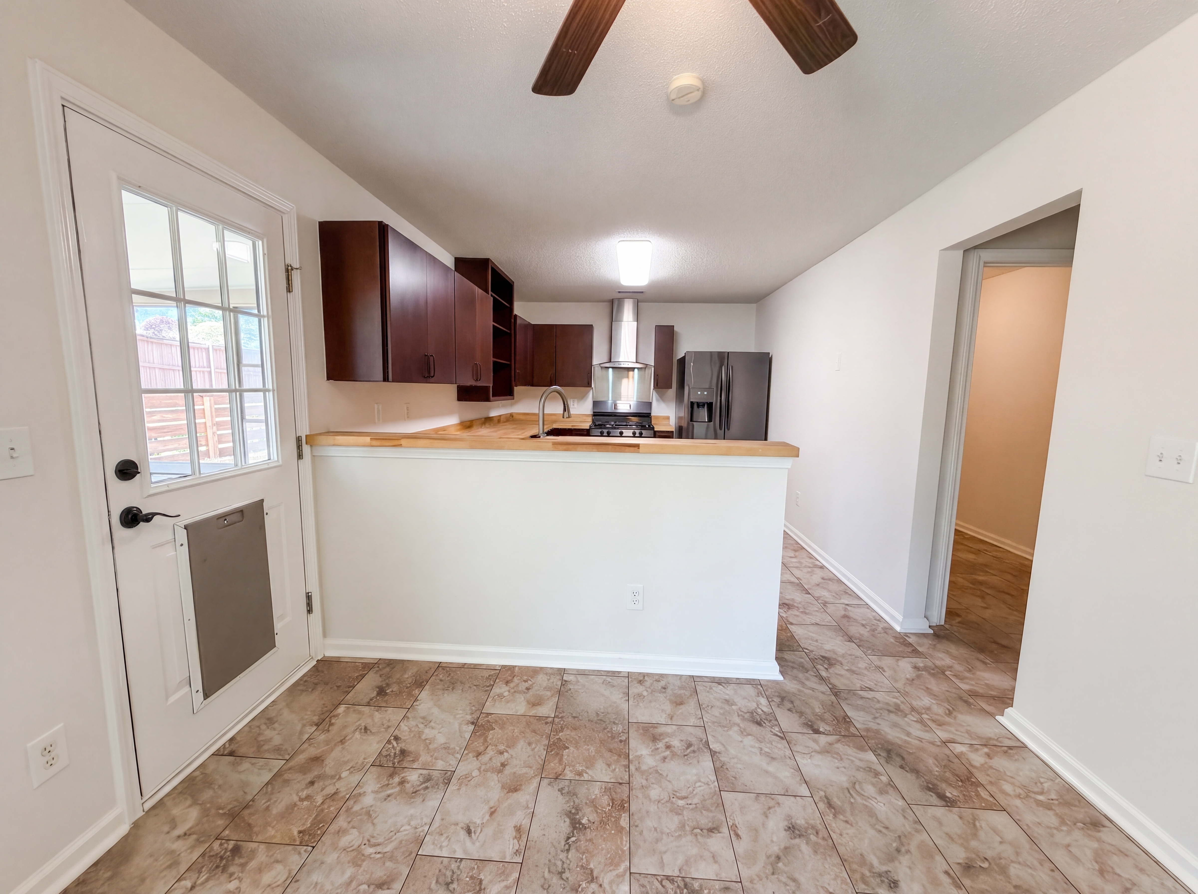 Photo 7 of 26 of 5 Hempstead Pl, Columbia, SC