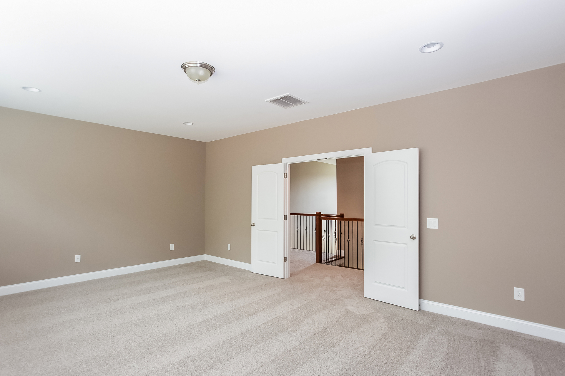 Photo 28 of 37 of 205 N Centurion Ln, Mount Holly, NC