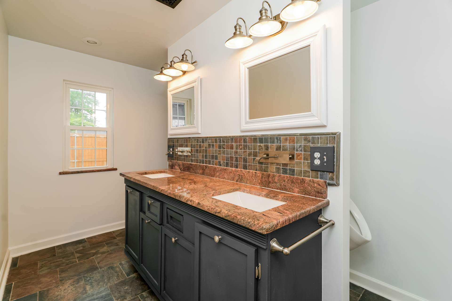 Photo 15 of 21 of 3132 S Owasso Ave, Tulsa, OK