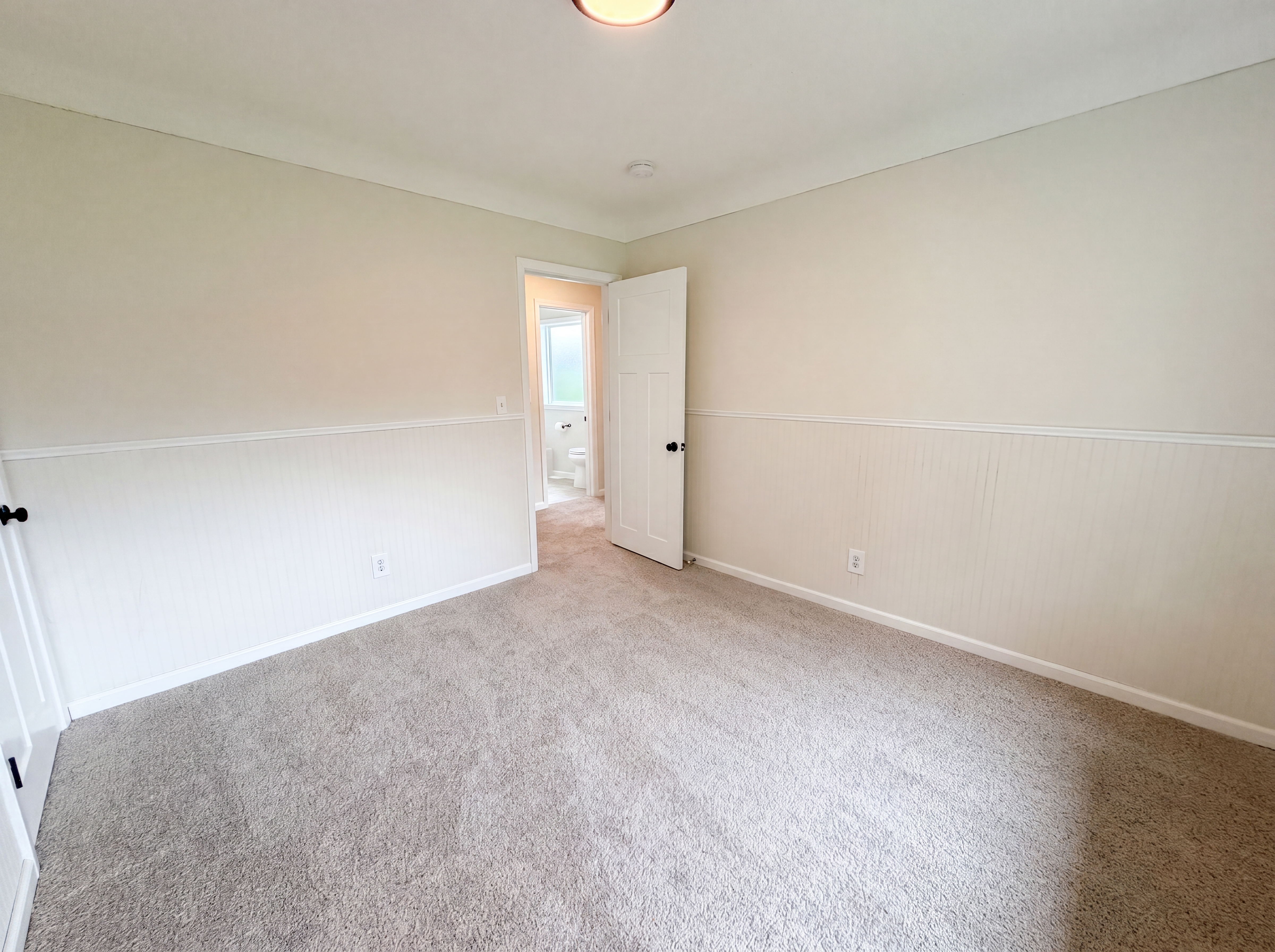 Photo 4 of 27 of 1695 Abell St, Maplewood, MN