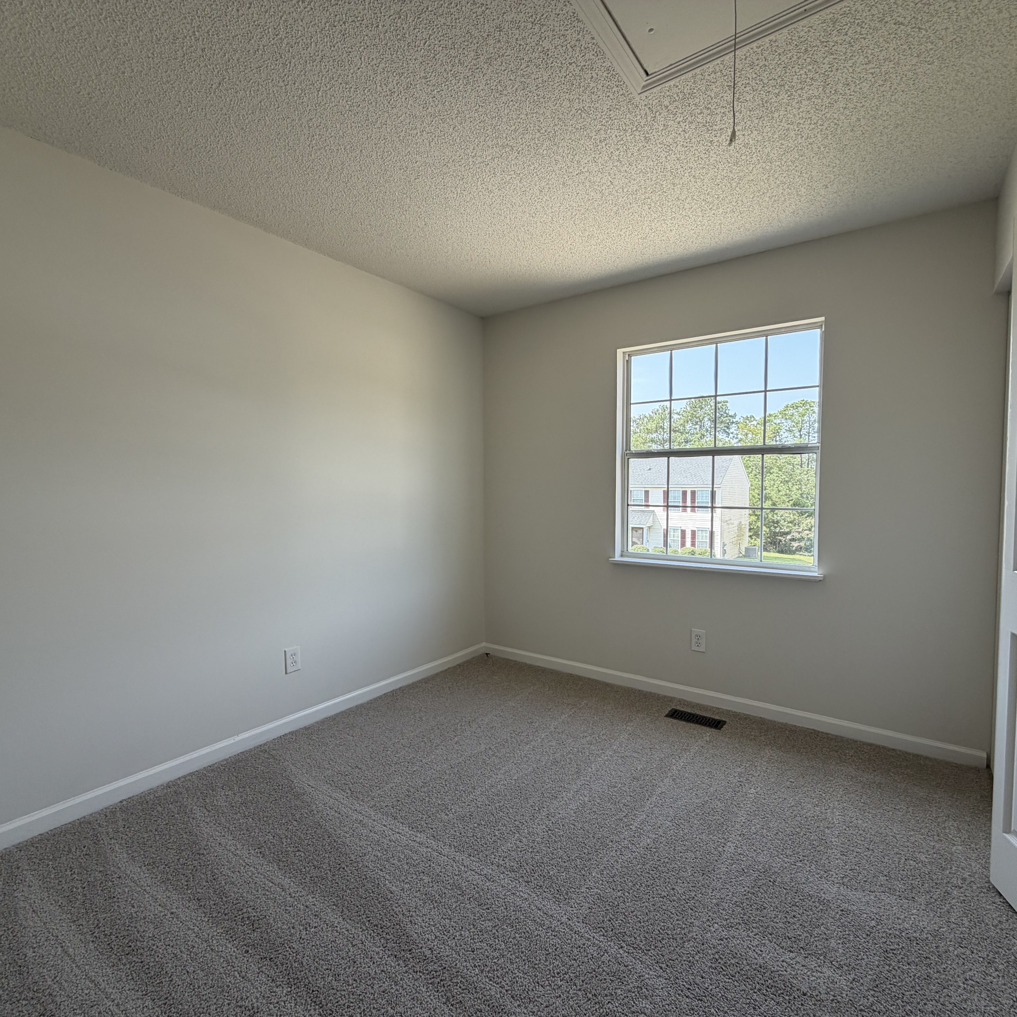 Photo 7 of 19 of 113 Pine Bluff Rd, Columbia, SC