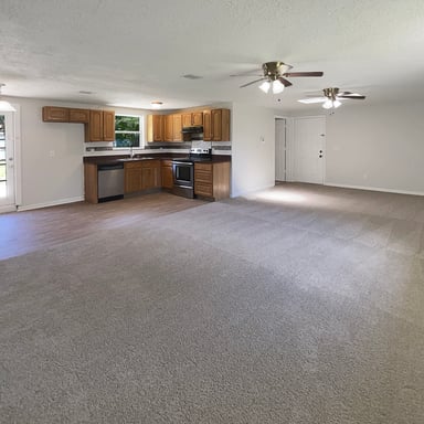 Property photo 3 of 2772 Commanche Ave