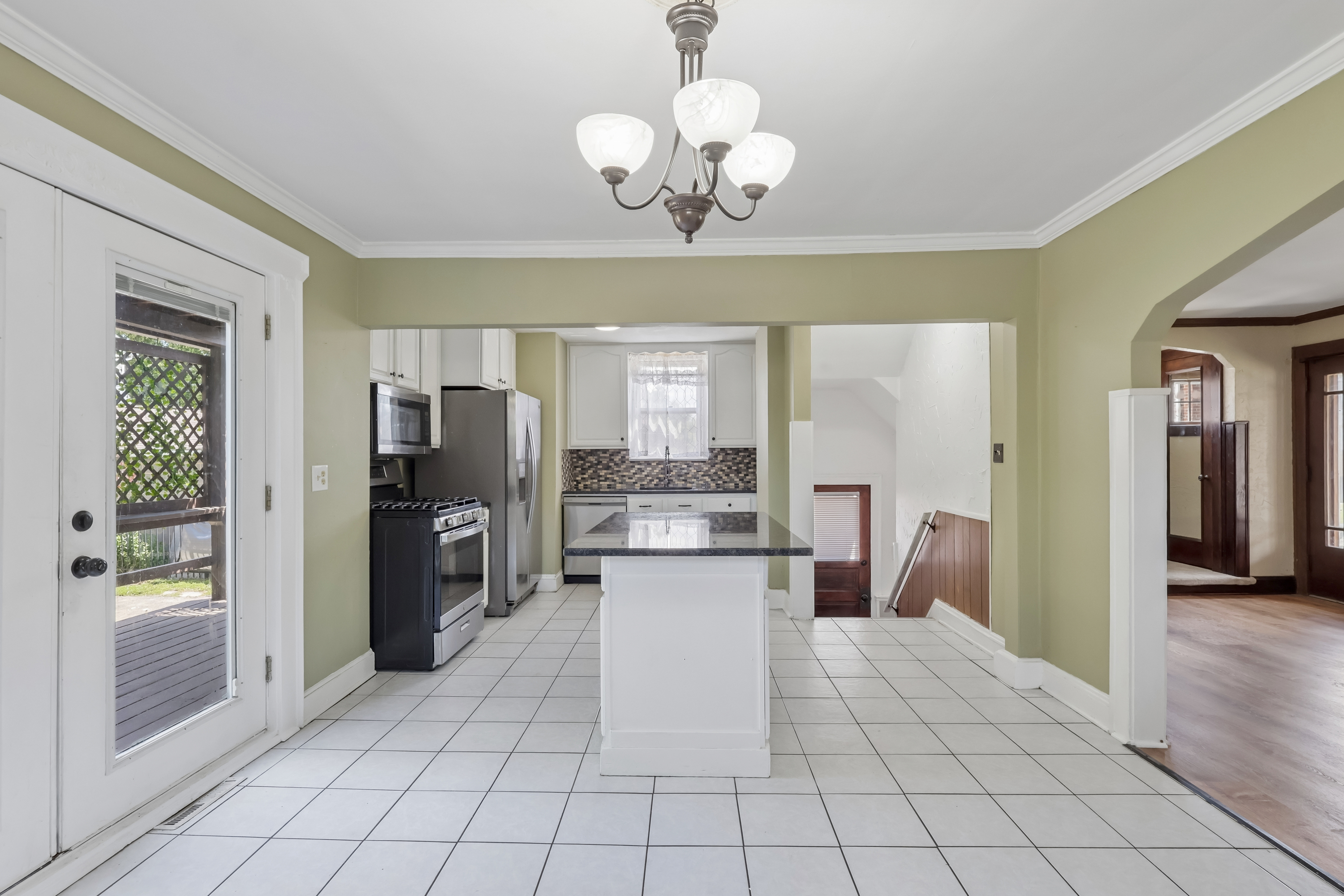 Photo 8 of 46 of 14606 Bartter Ave, Cleveland, OH